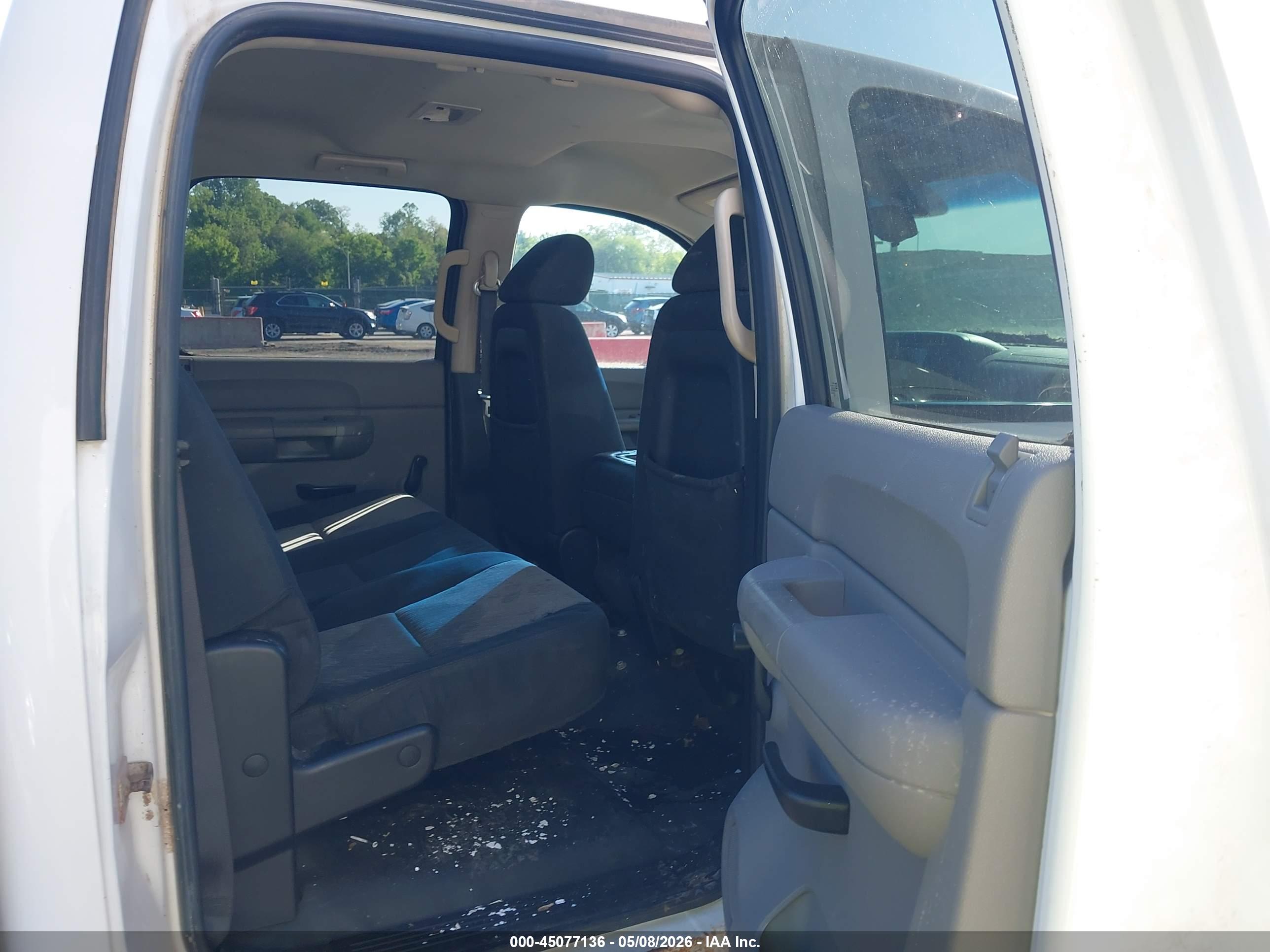 GMC SIERRA image 8