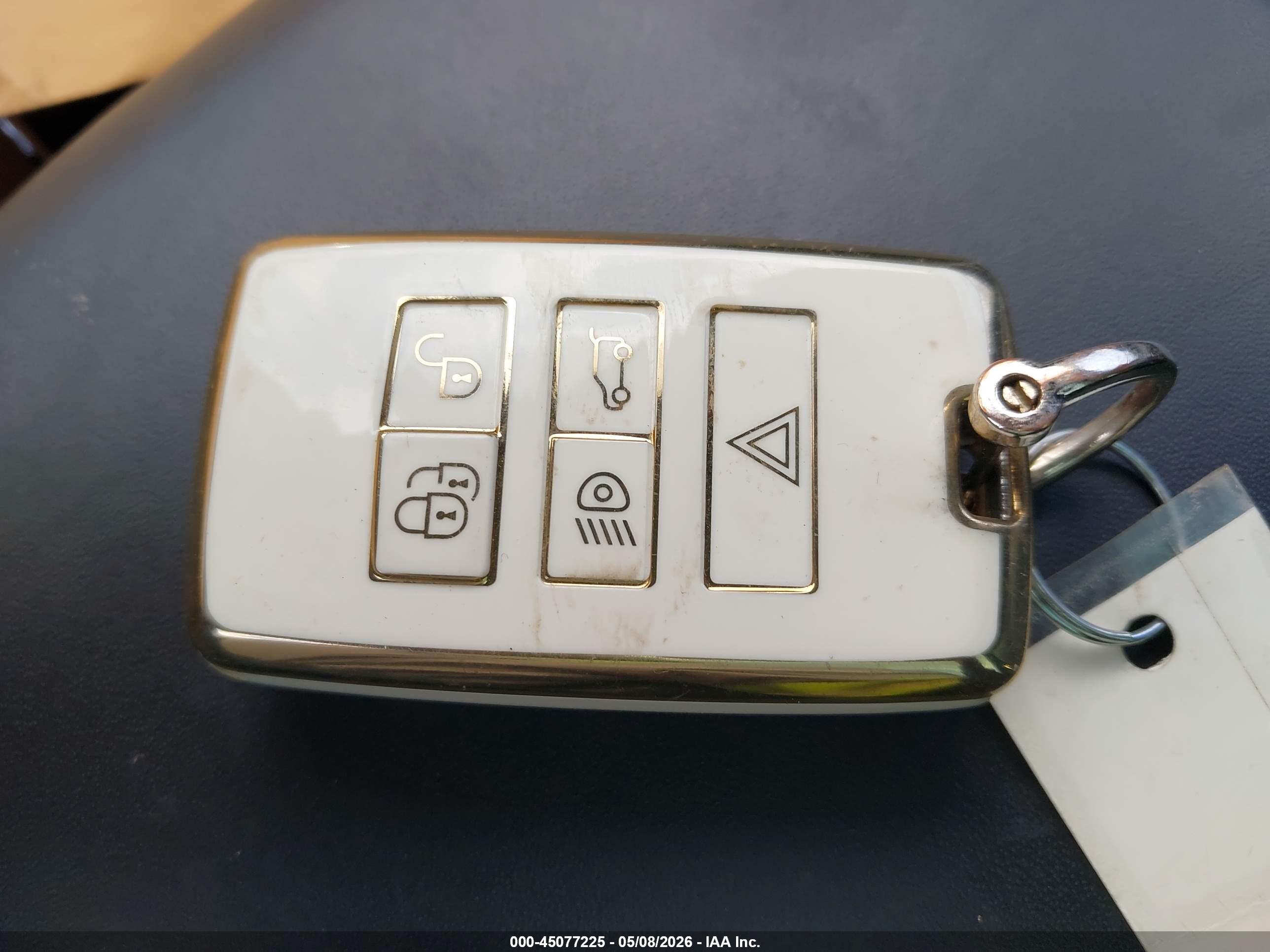 LAND ROVER image 11