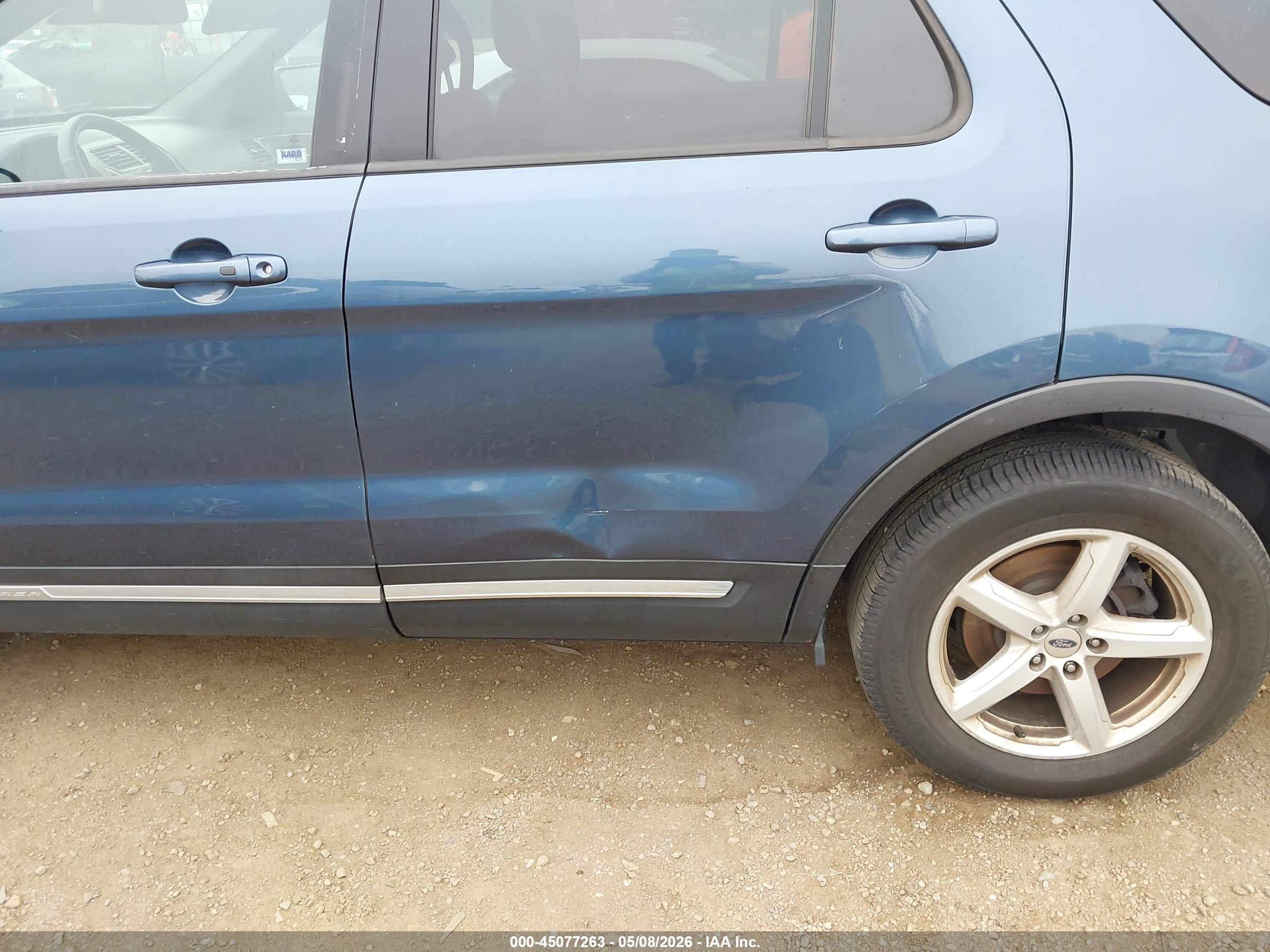 FORD EXPLORER image 6