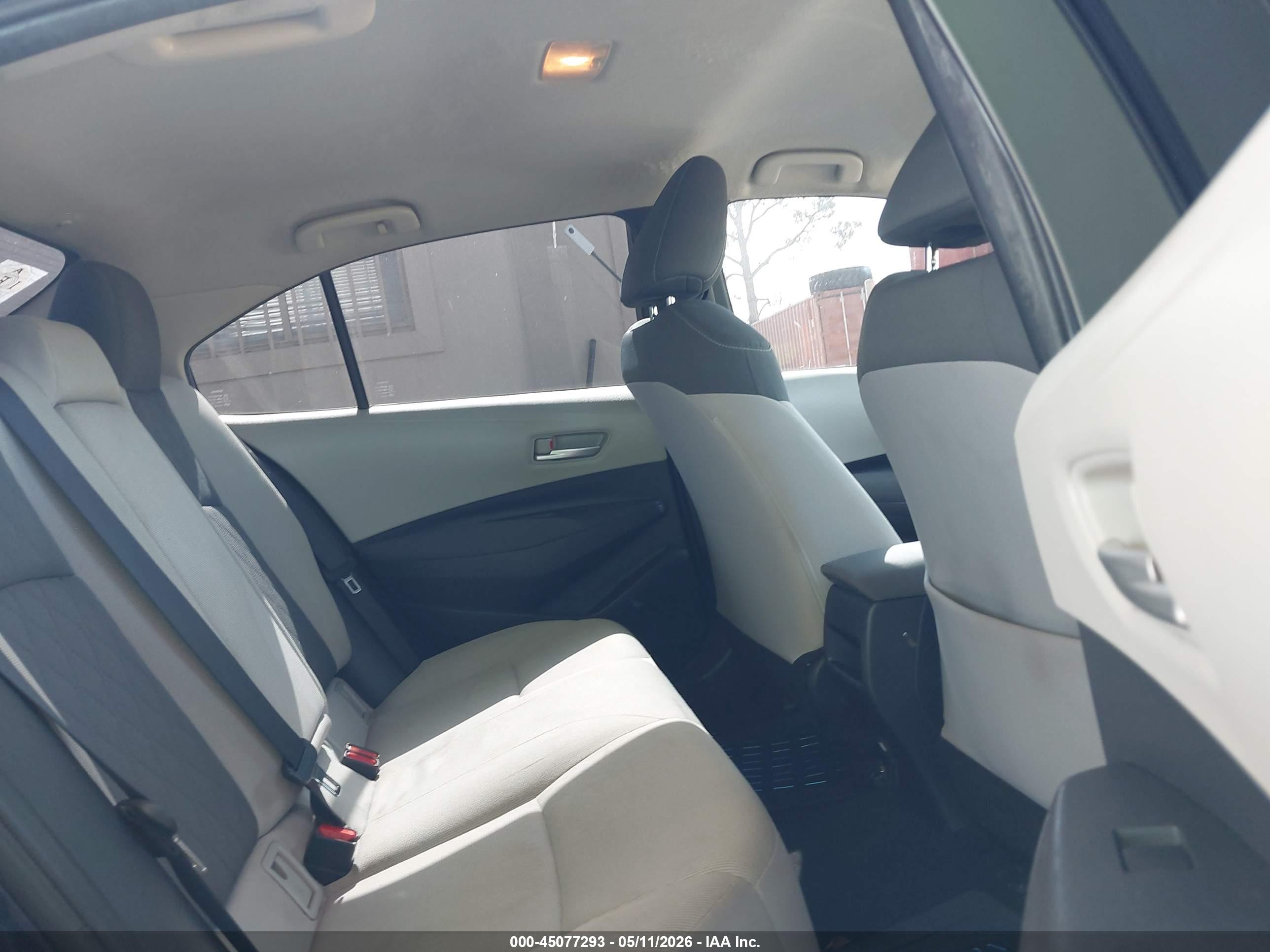 TOYOTA COROLLA image 8
