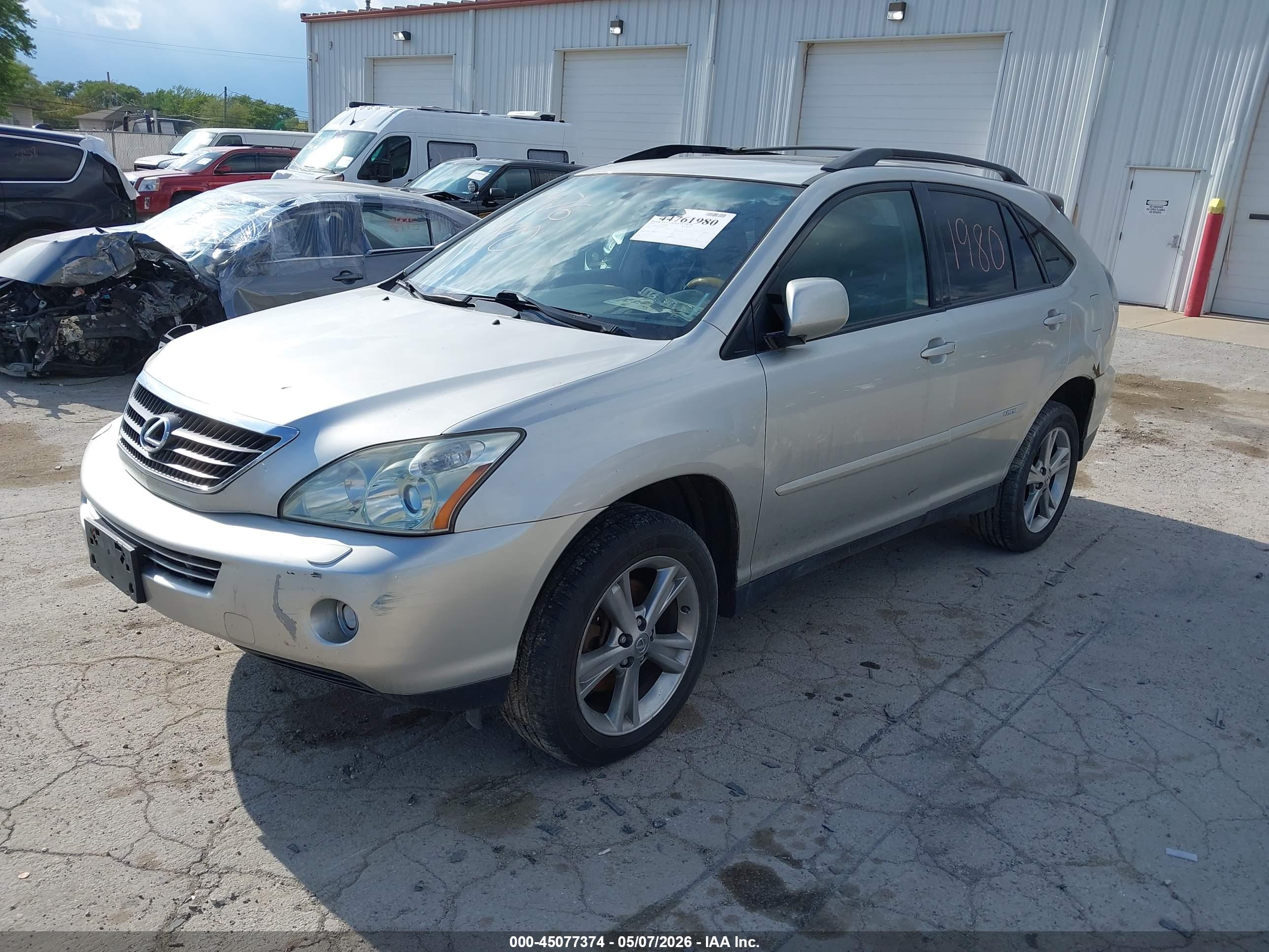 LEXUS RX image 2