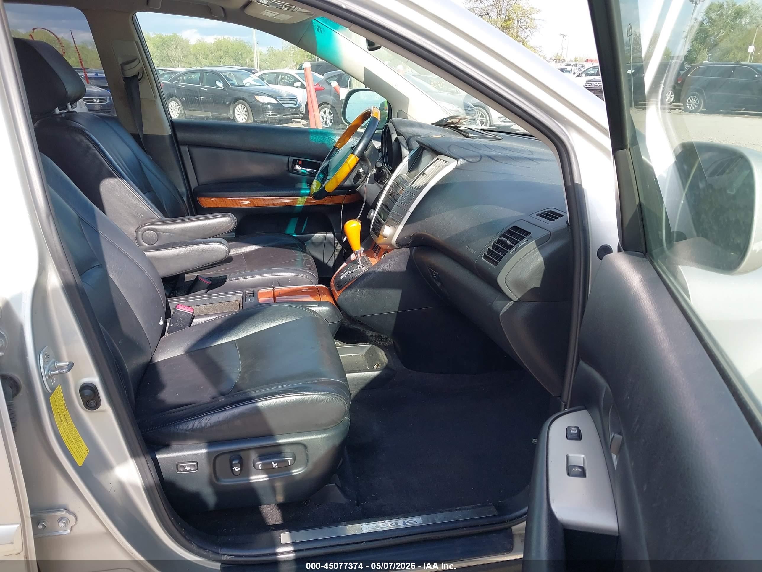 LEXUS RX image 5