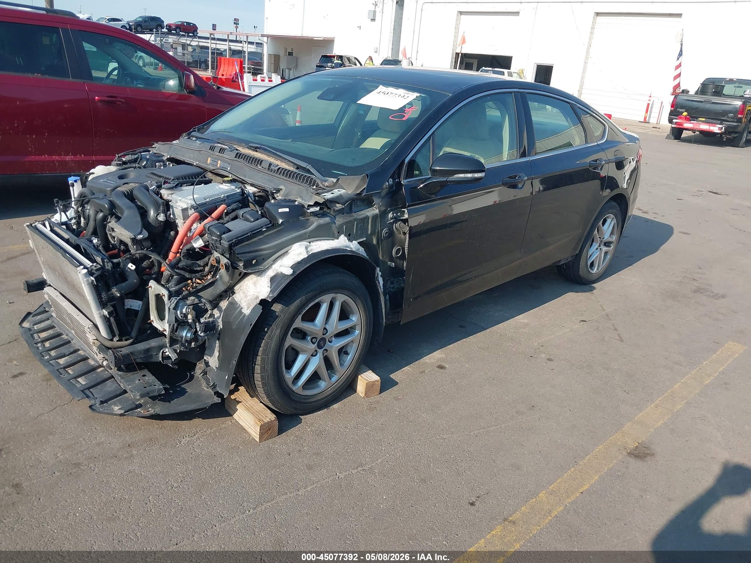 FORD FUSION image 2