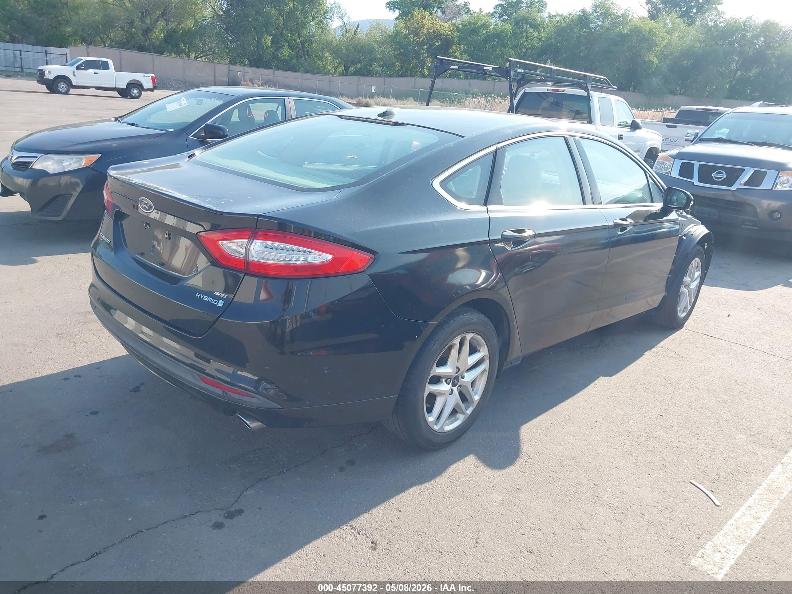 FORD FUSION image 4
