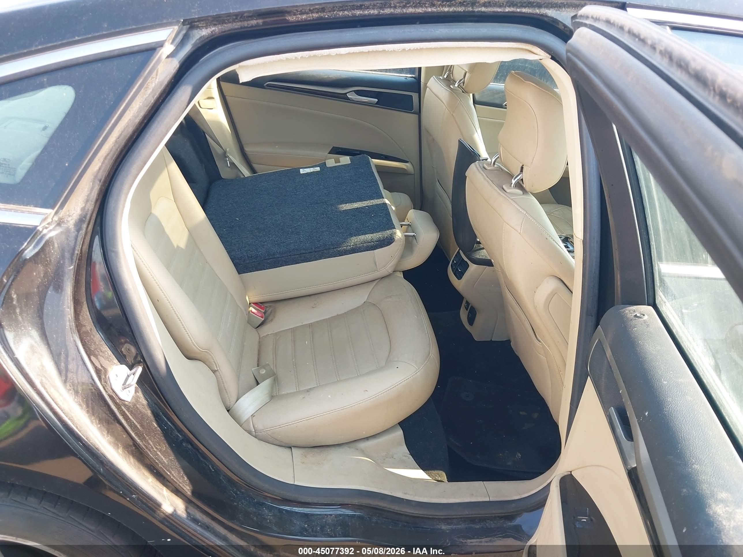 FORD FUSION image 8