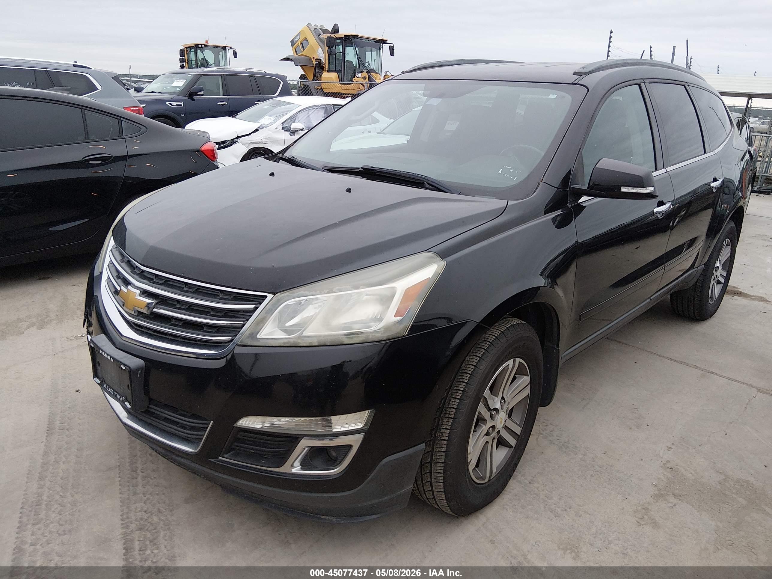 CHEVROLET TRAVERSE image 2