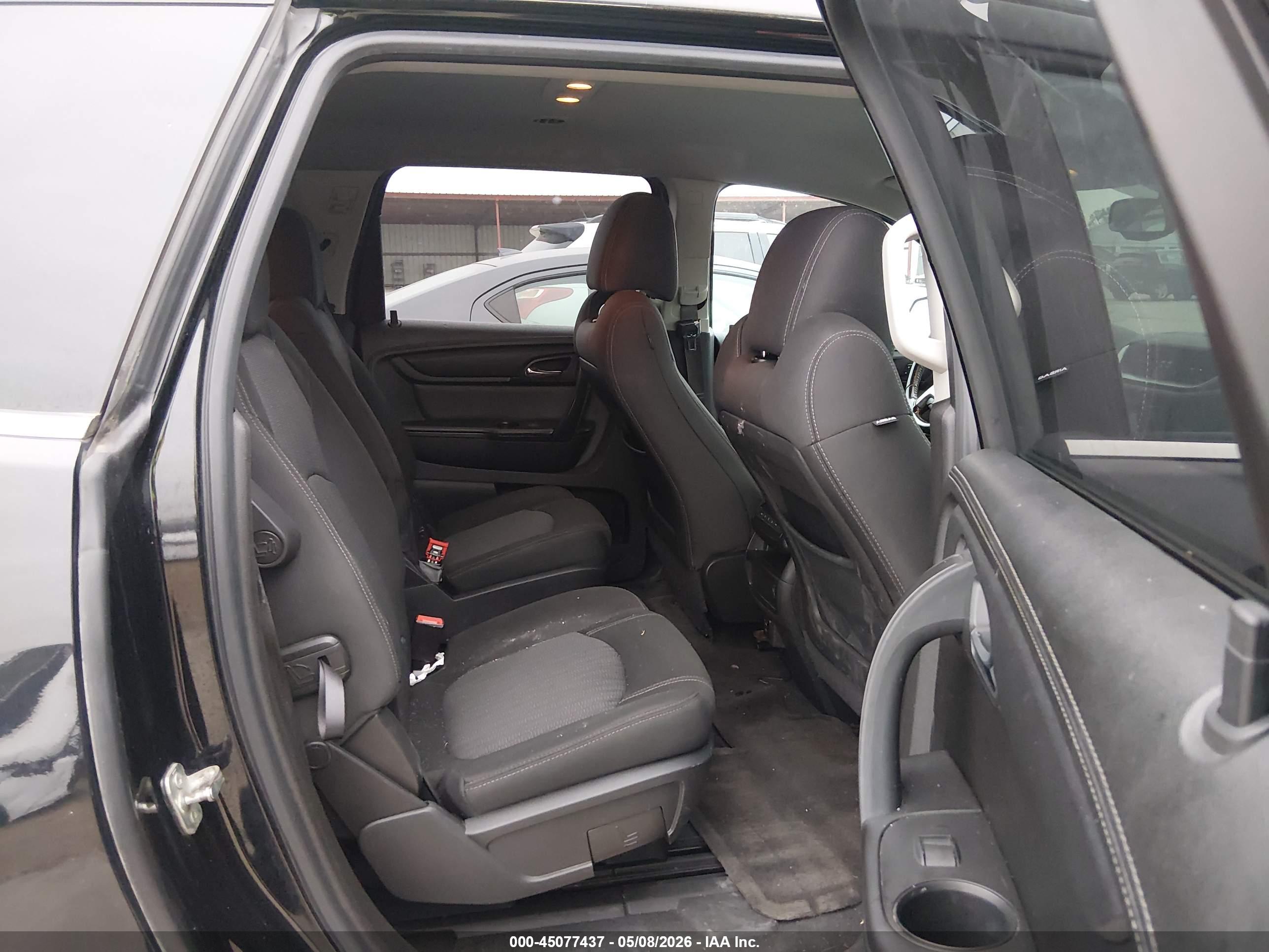 CHEVROLET TRAVERSE image 8
