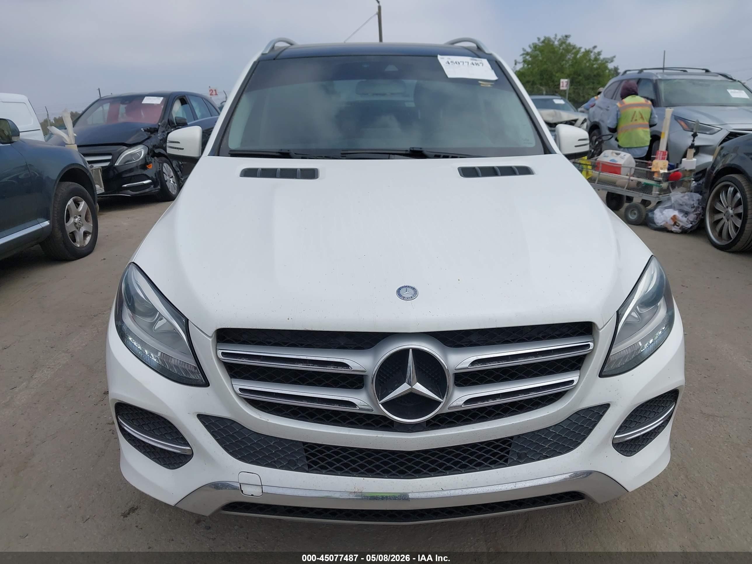 MERCEDES-BENZ GLE image 6