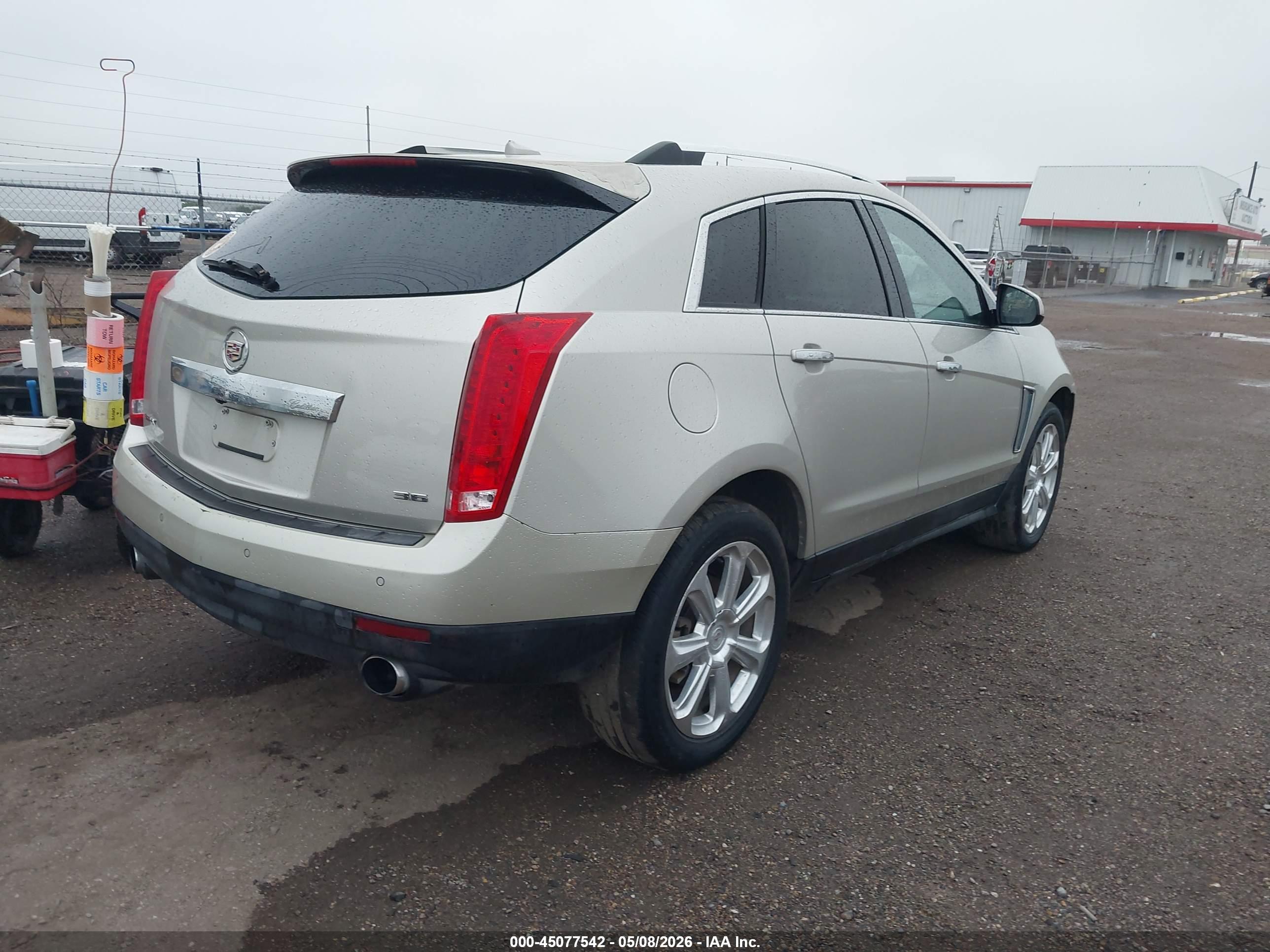 CADILLAC SRX image 4