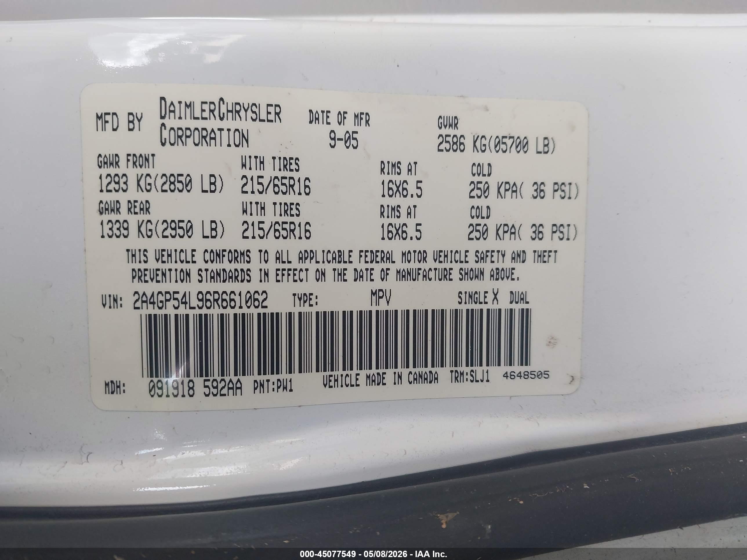 CHRYSLER TOWN image 9
