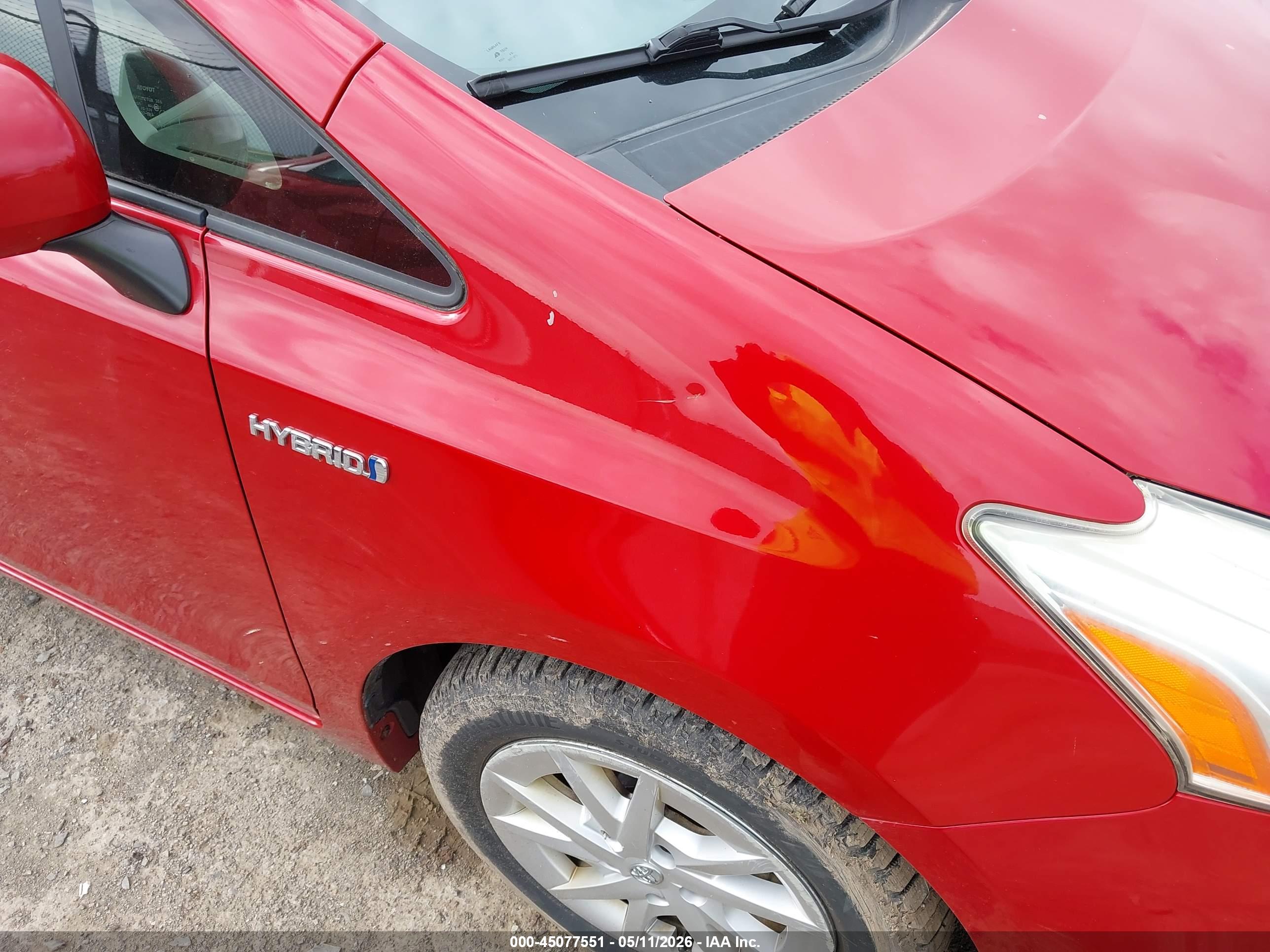 TOYOTA PRIUS image 6