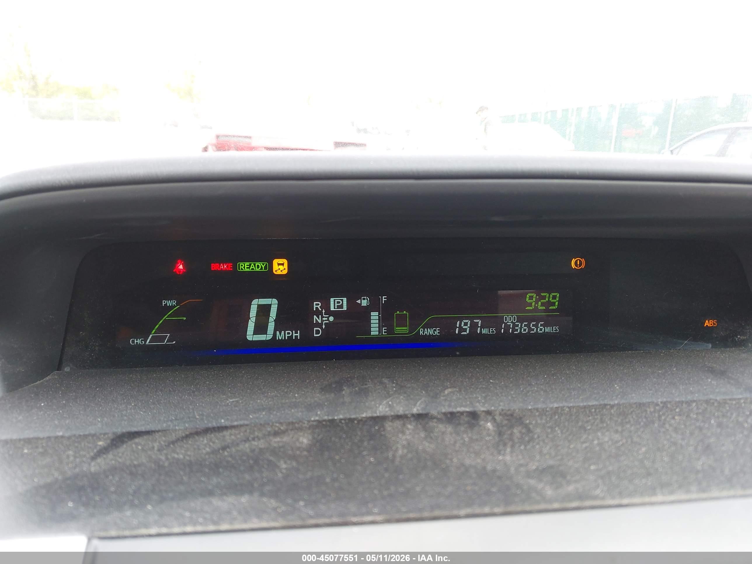 TOYOTA PRIUS image 7