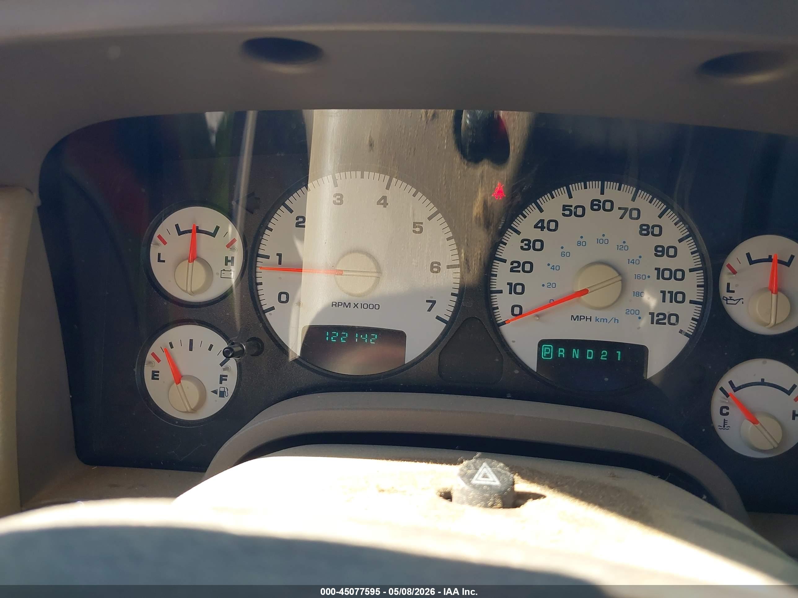 DODGE RAM image 7