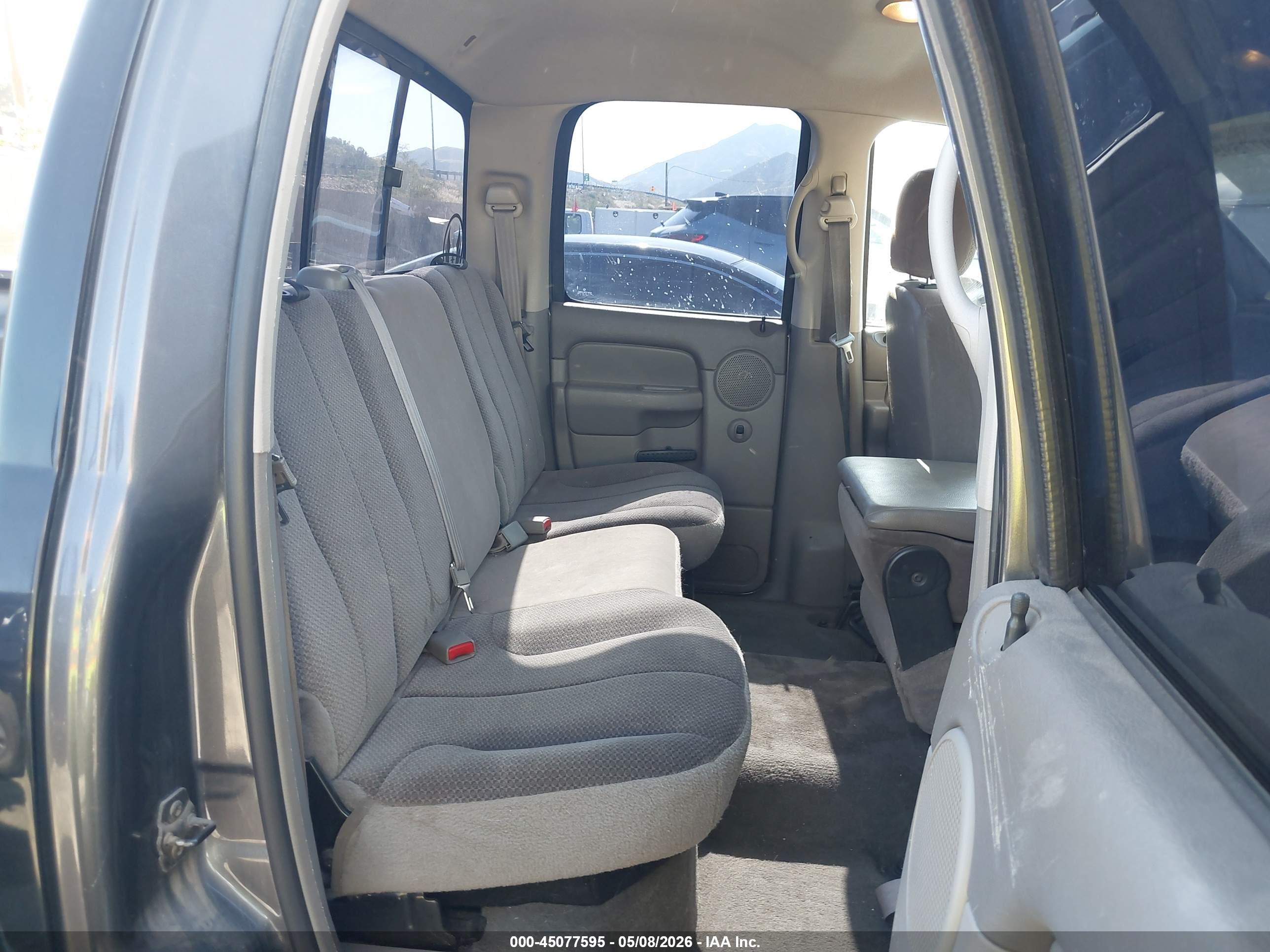 DODGE RAM image 8