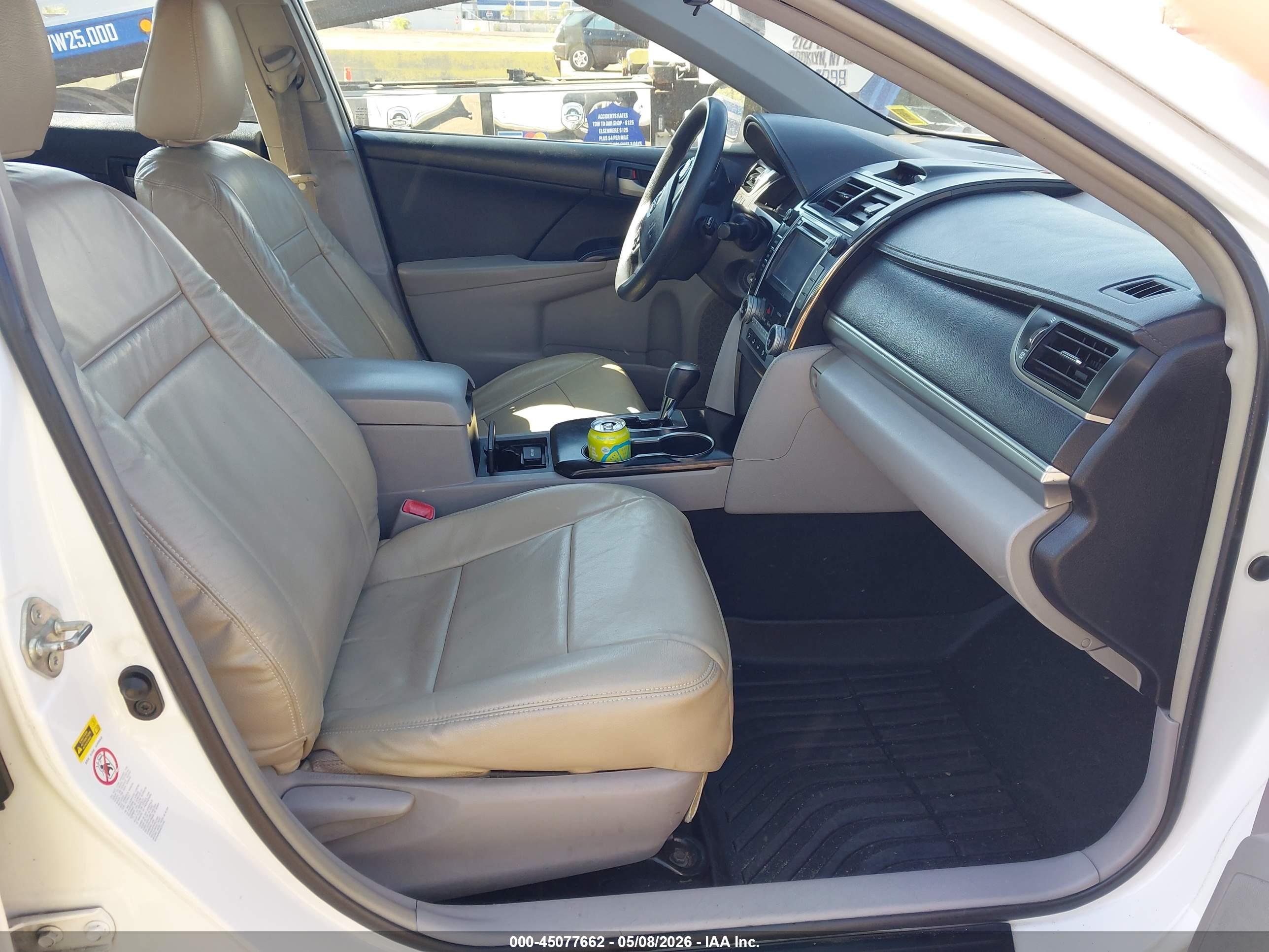 TOYOTA CAMRY image 5