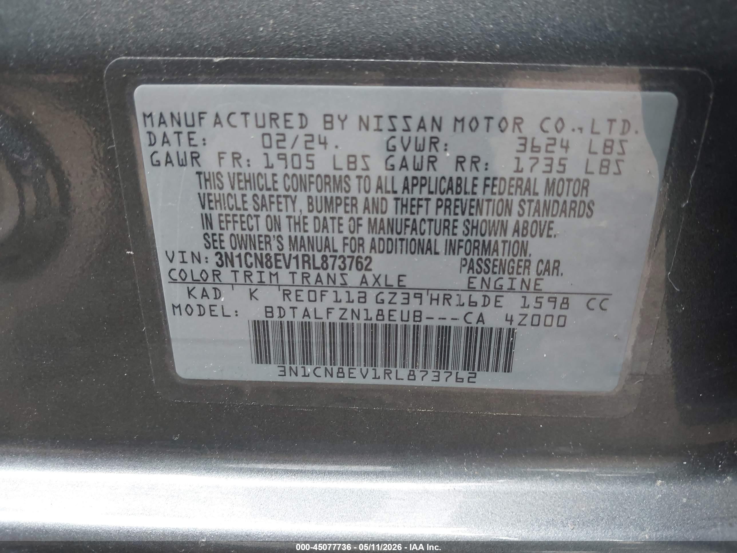 NISSAN VERSA image 9