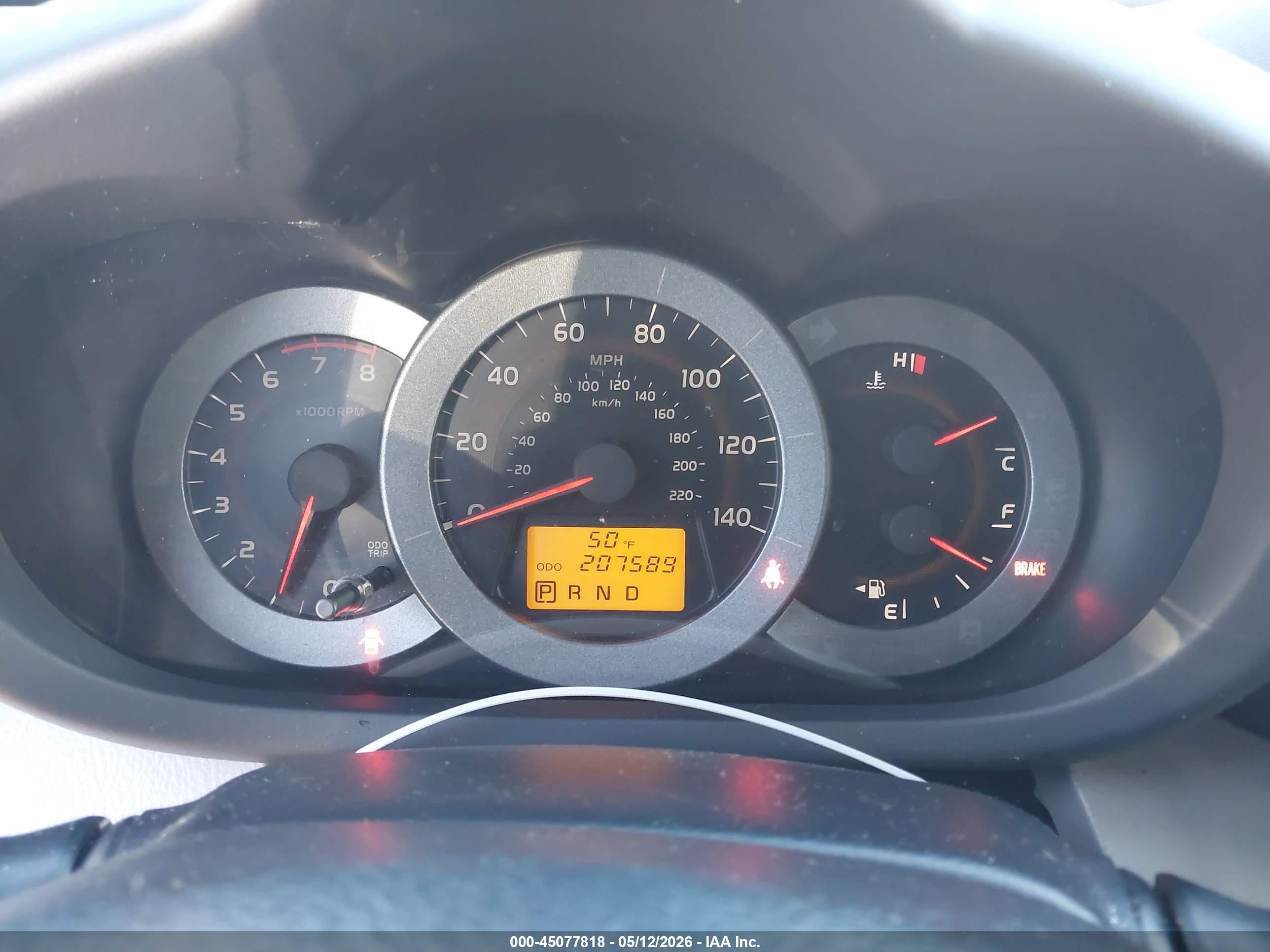 TOYOTA RAV4 image 7