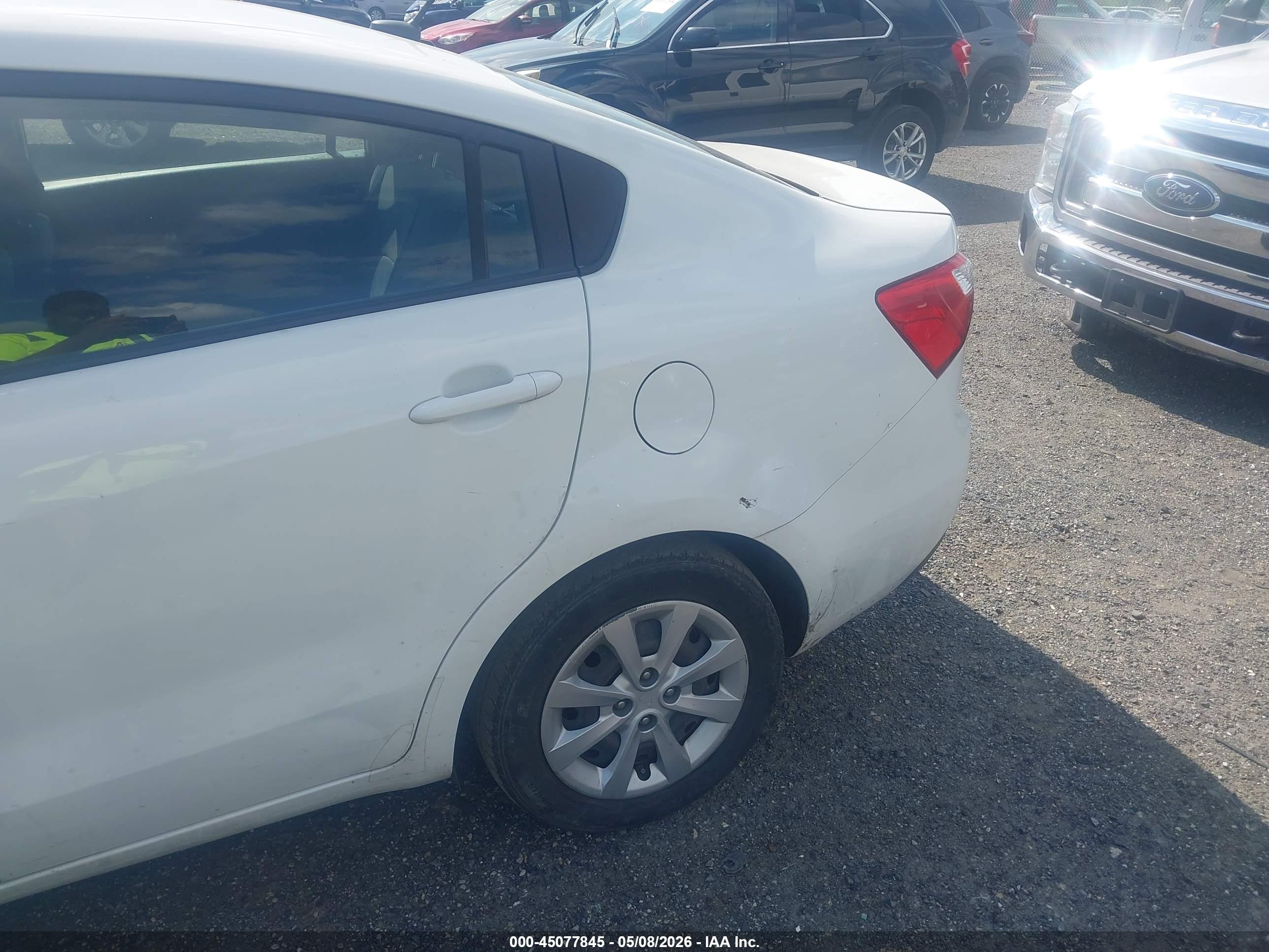 KIA RIO image 6