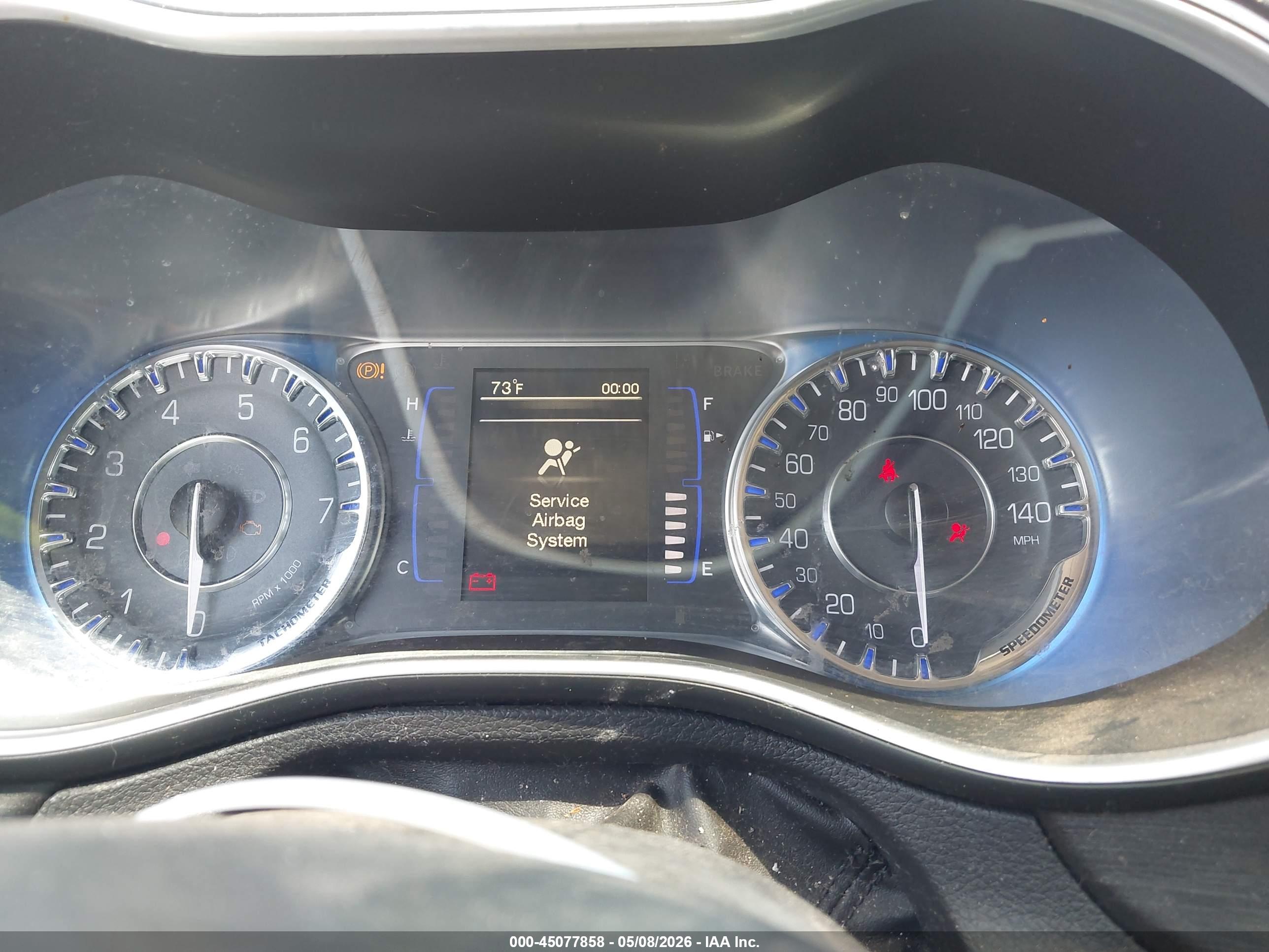 CHRYSLER 200 image 7