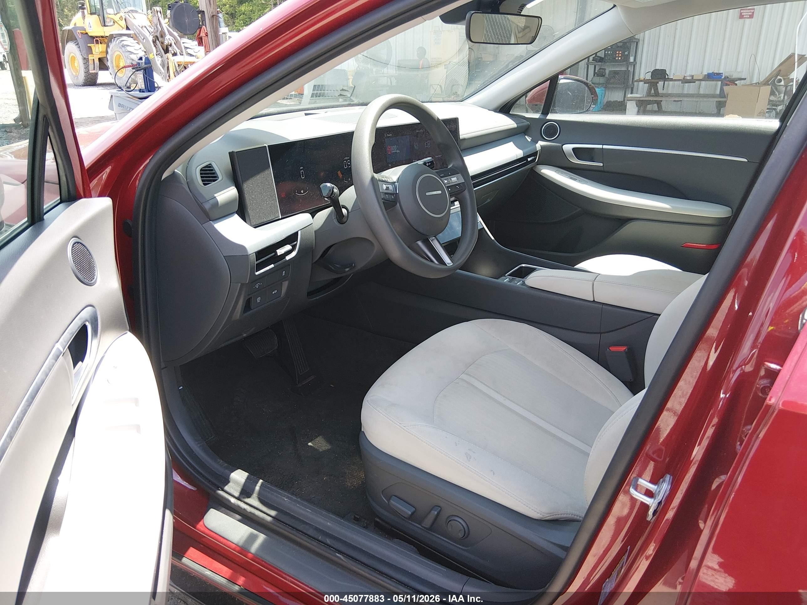 HYUNDAI SONATA image 5