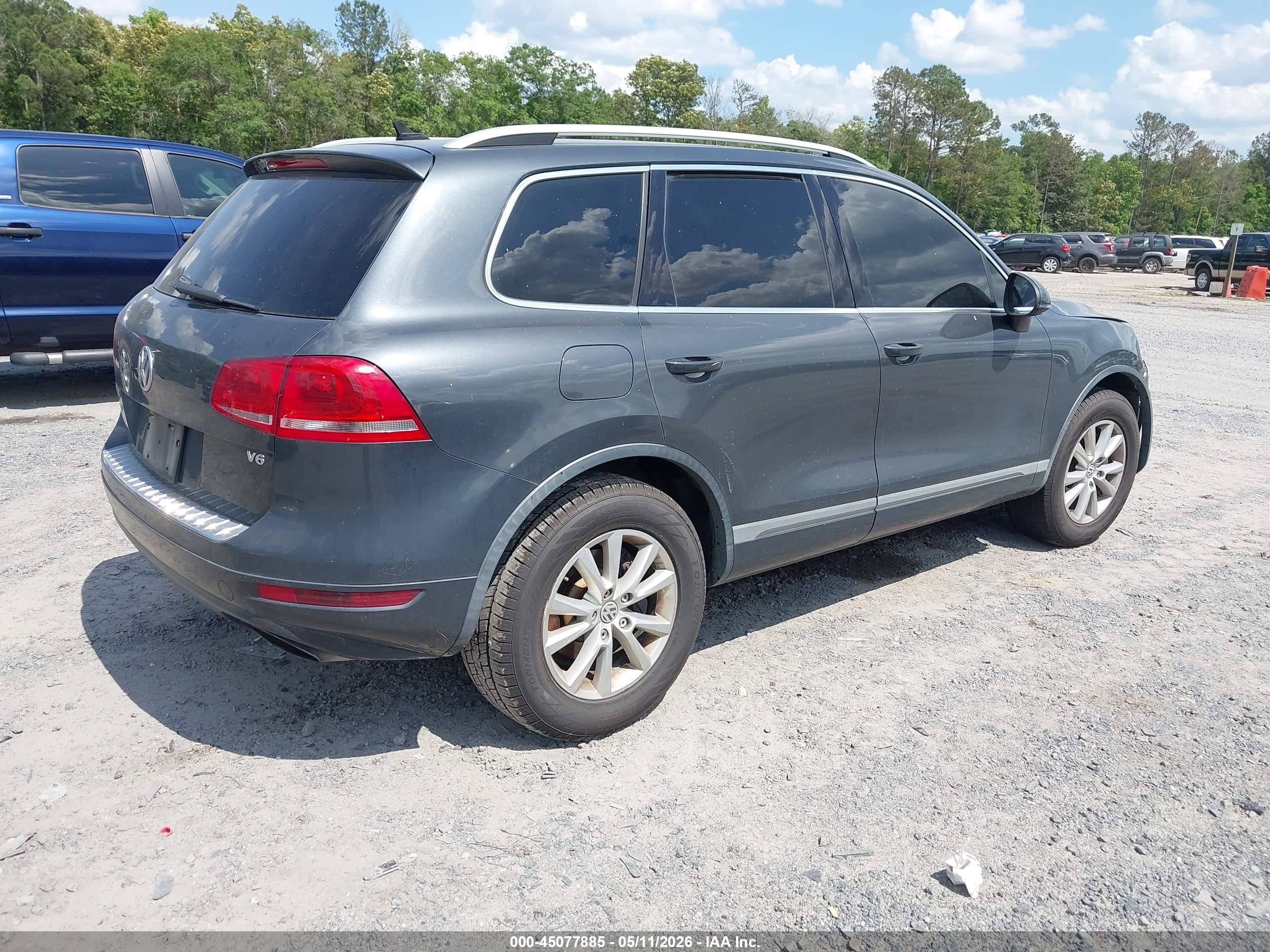 VOLKSWAGEN TOUAREG image 4