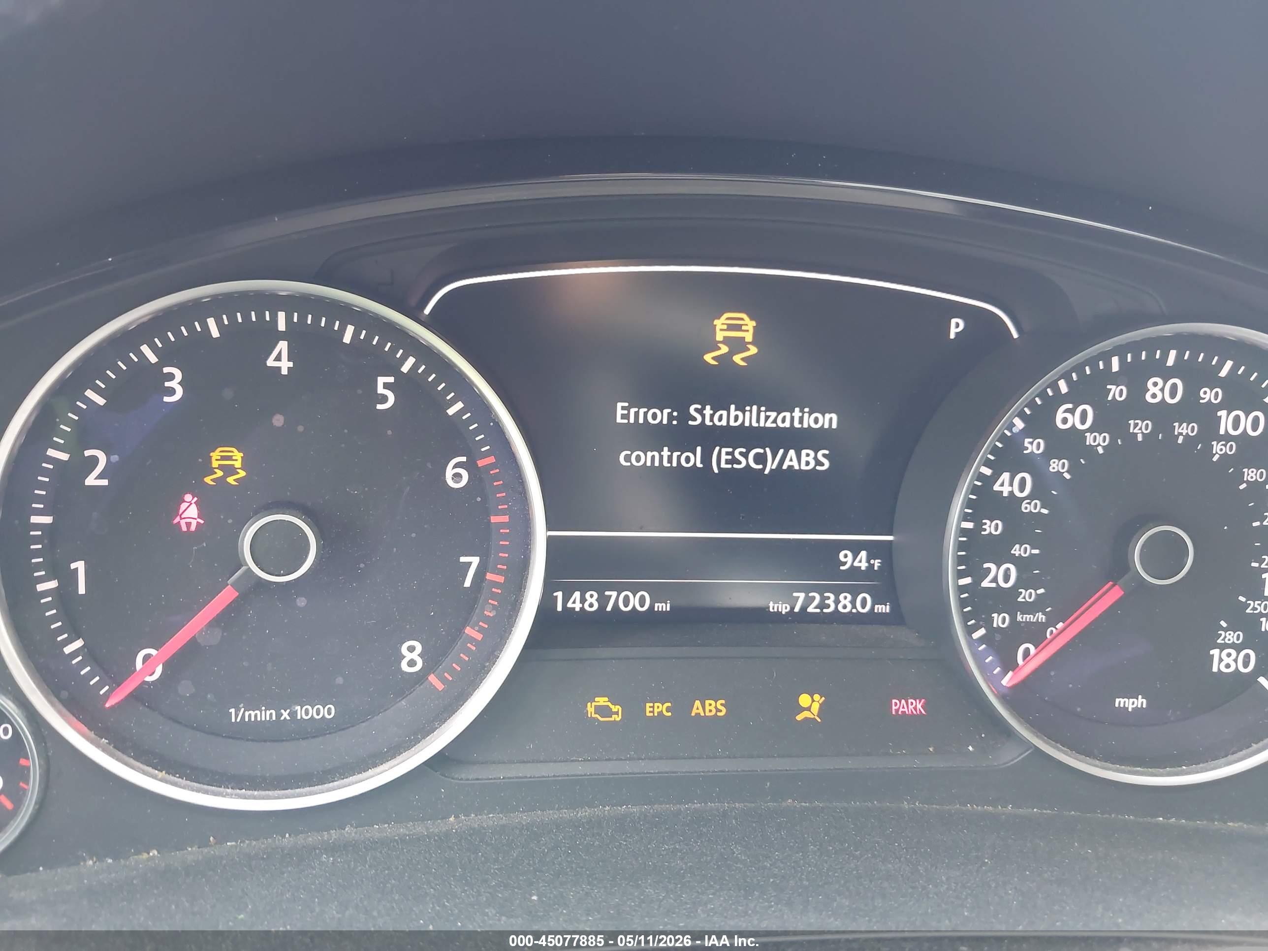 VOLKSWAGEN TOUAREG image 7