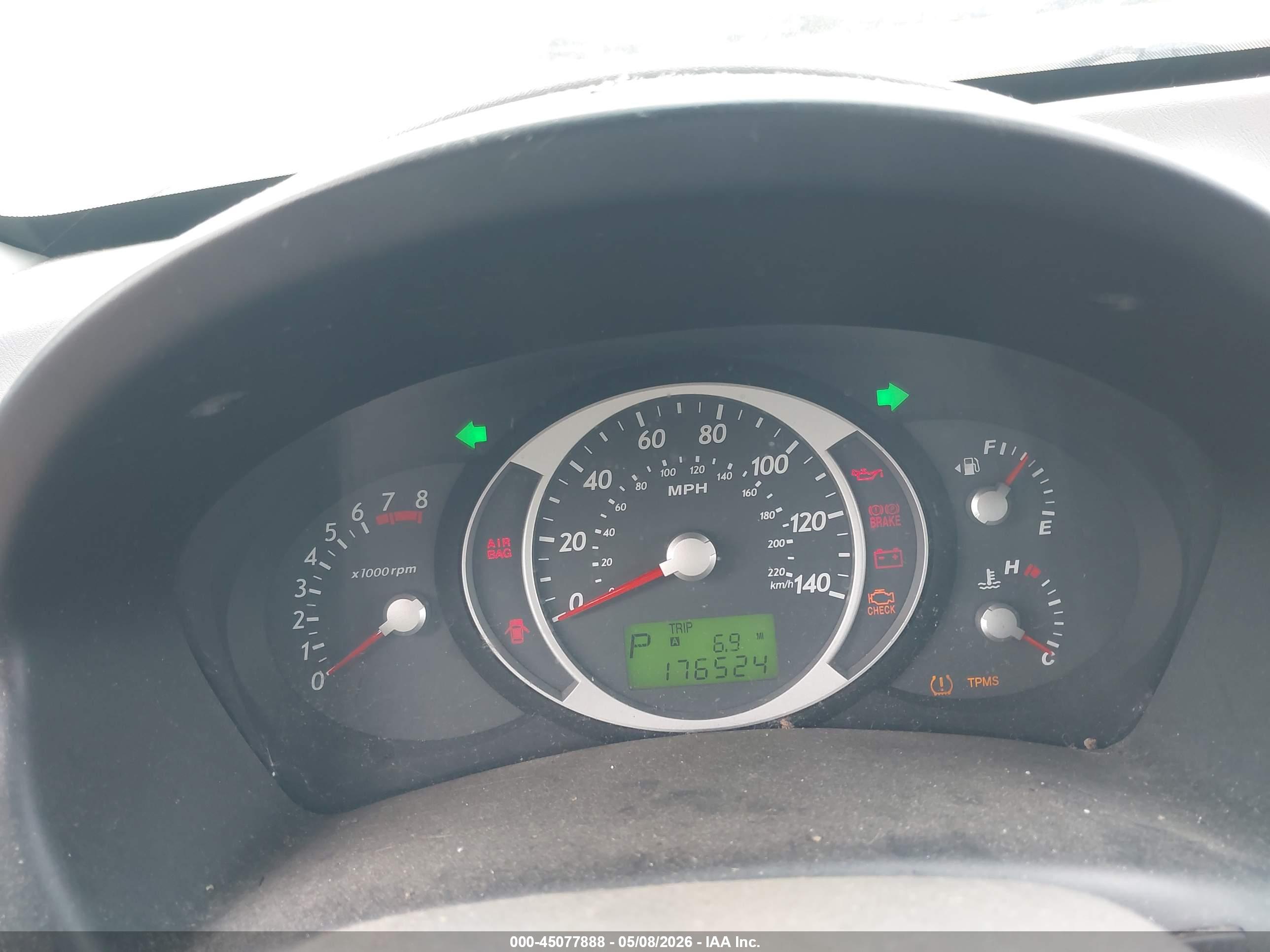 HYUNDAI TUCSON image 7