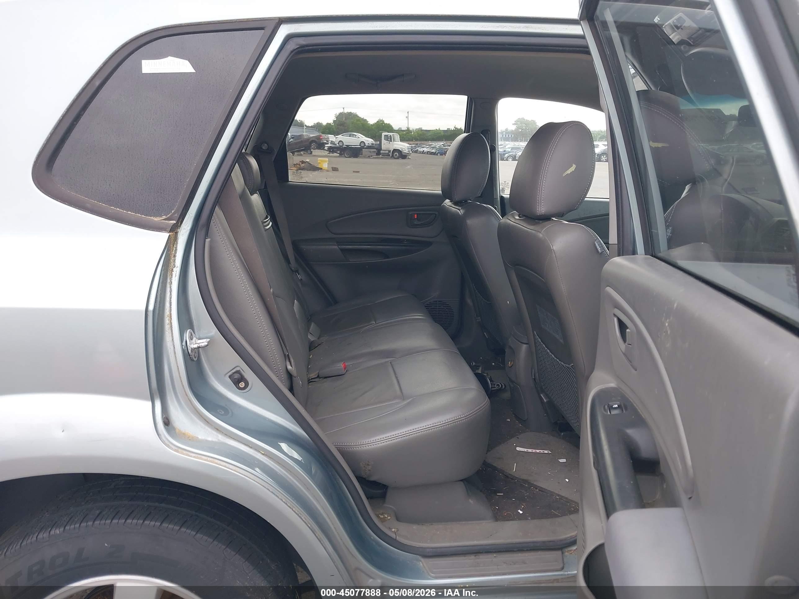 HYUNDAI TUCSON image 8