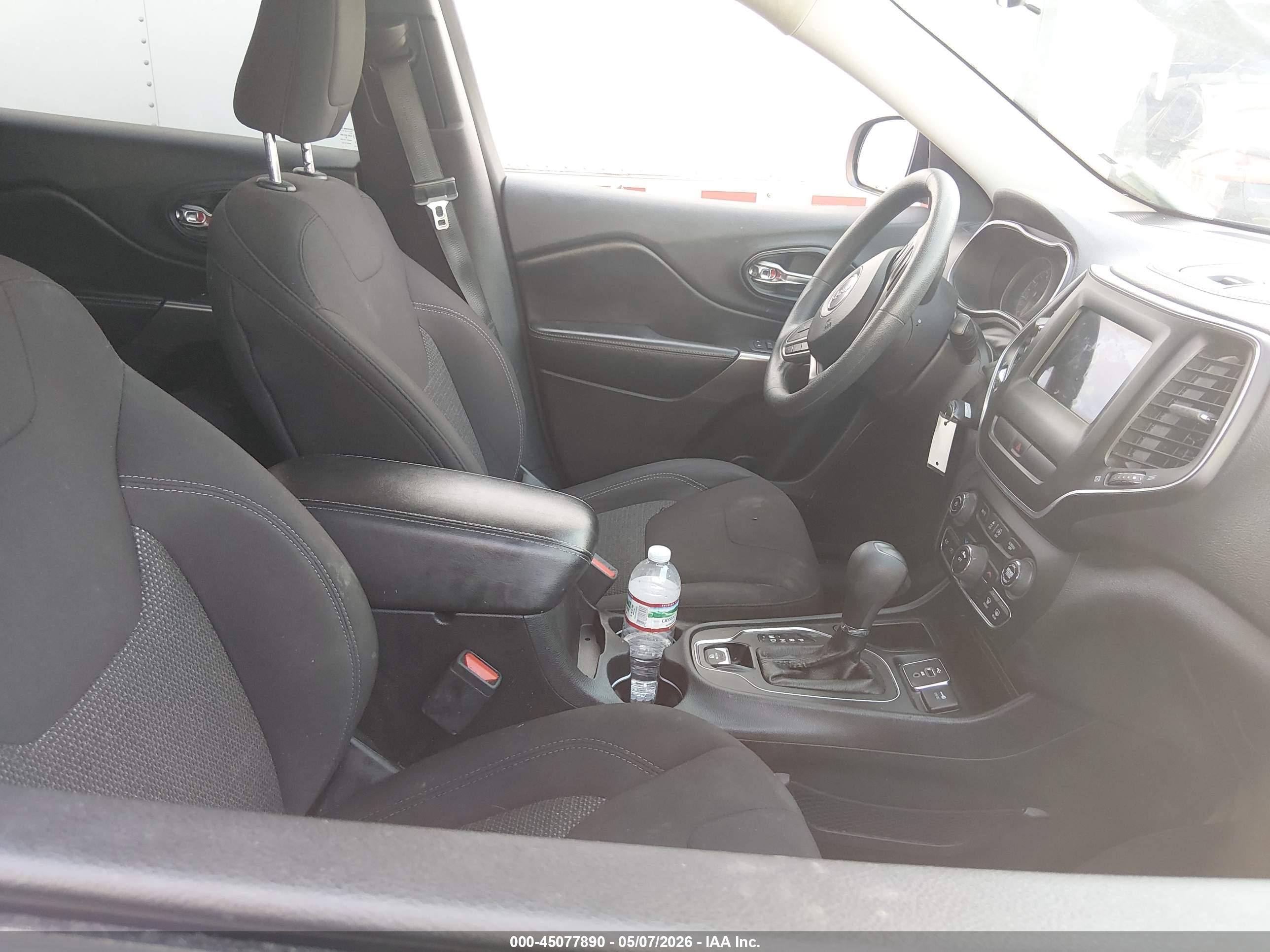 JEEP CHEROKEE image 5