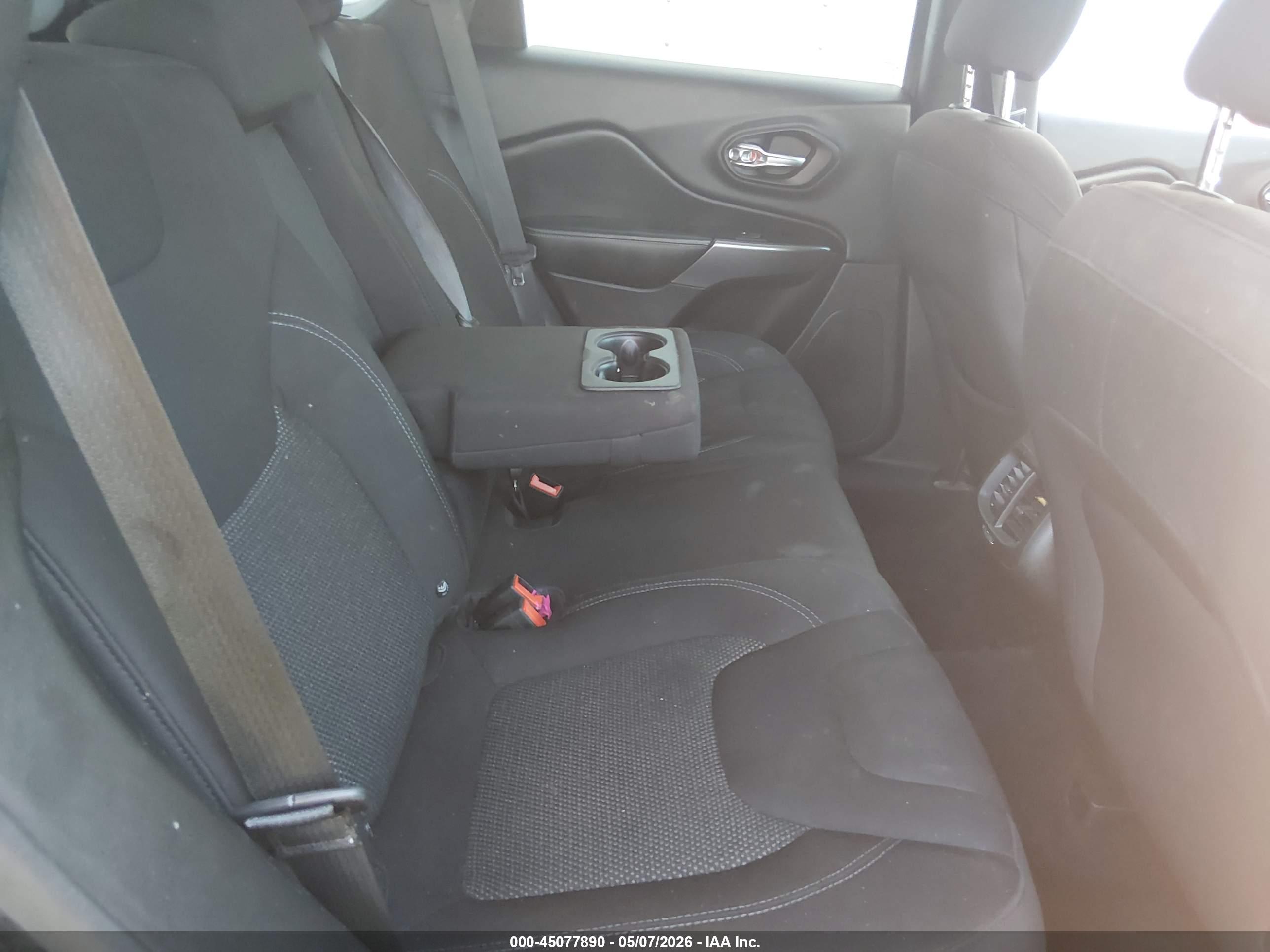JEEP CHEROKEE image 8