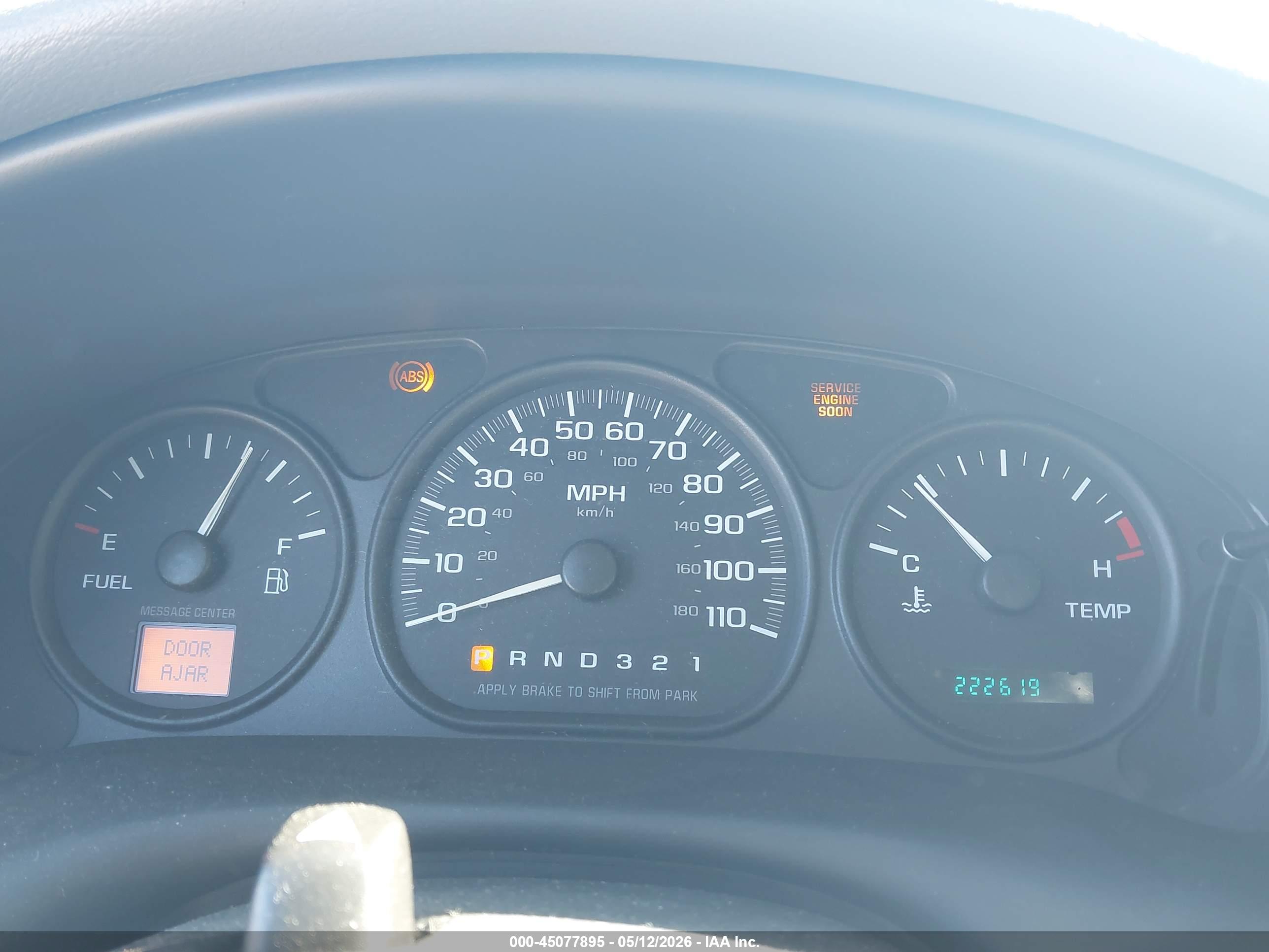 CHEVROLET VENTURE image 7