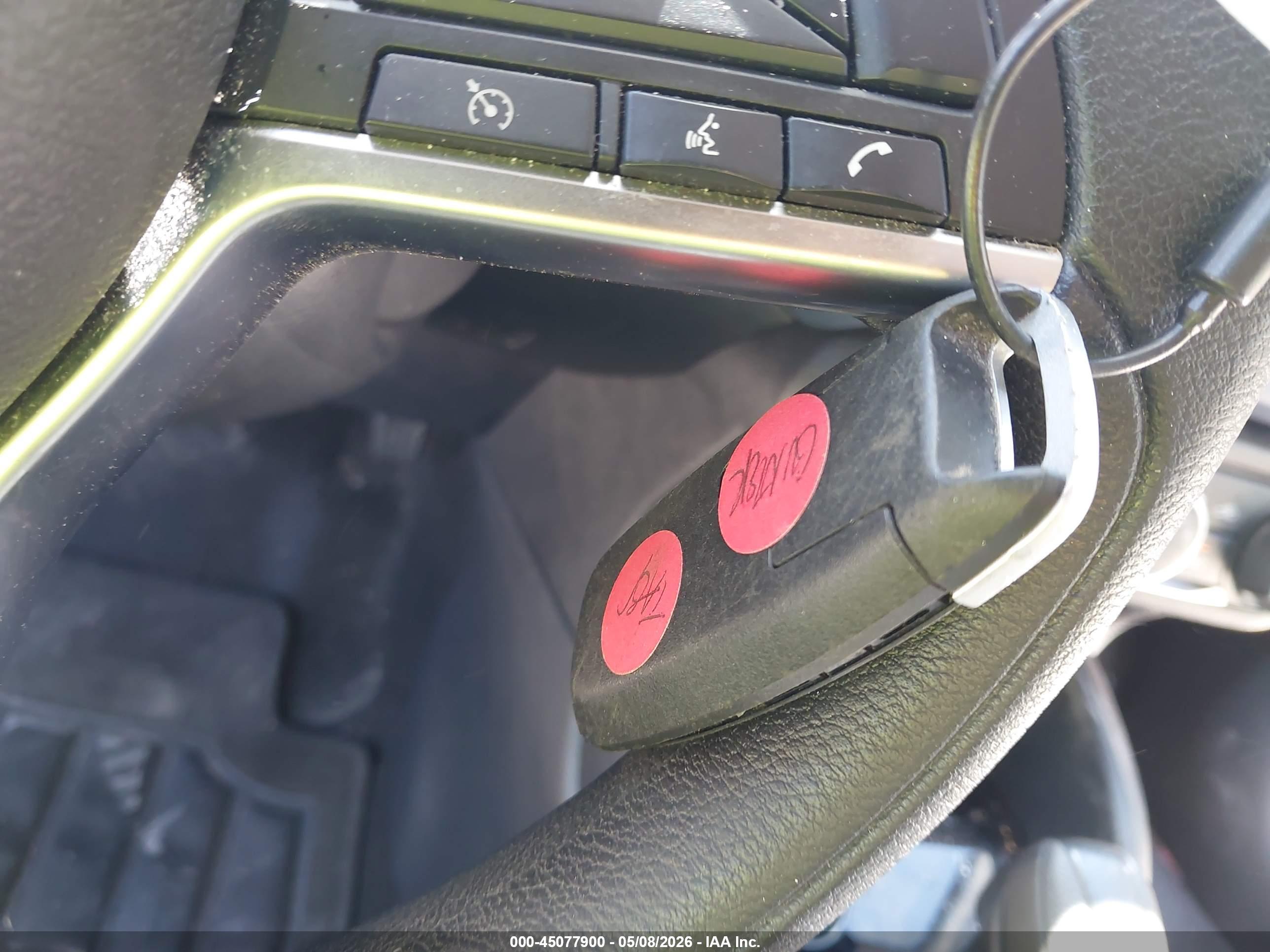 NISSAN VERSA image 11
