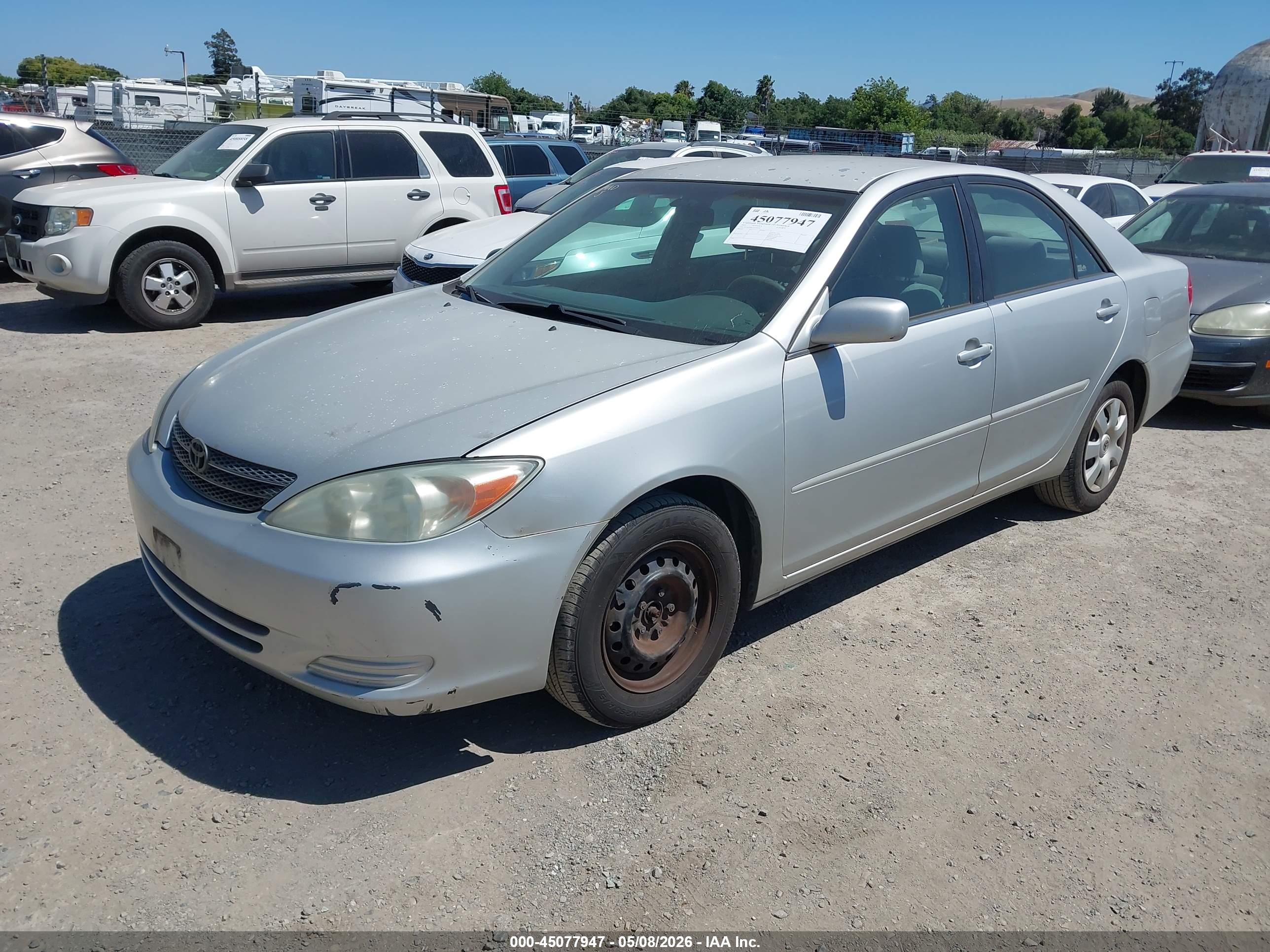 TOYOTA CAMRY image 2