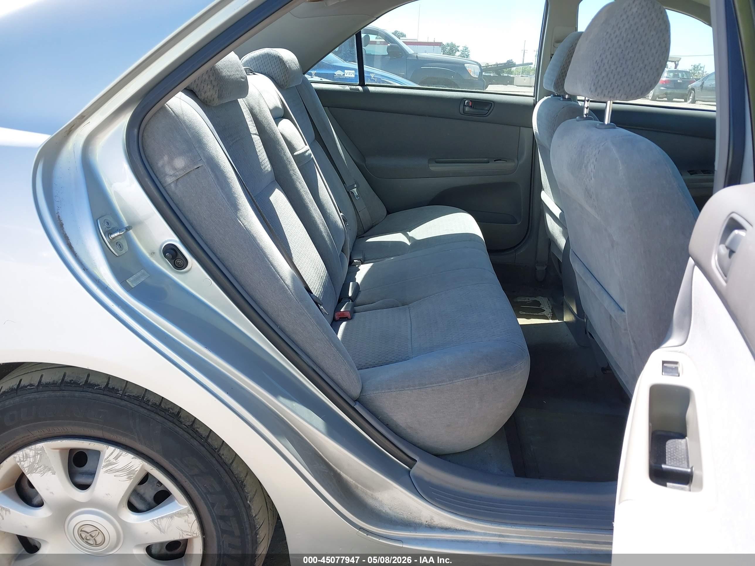 TOYOTA CAMRY image 8