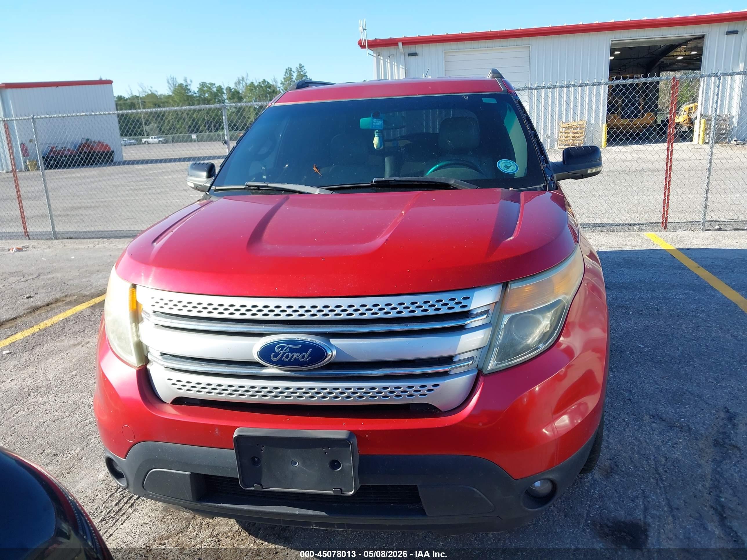 FORD EXPLORER image 6