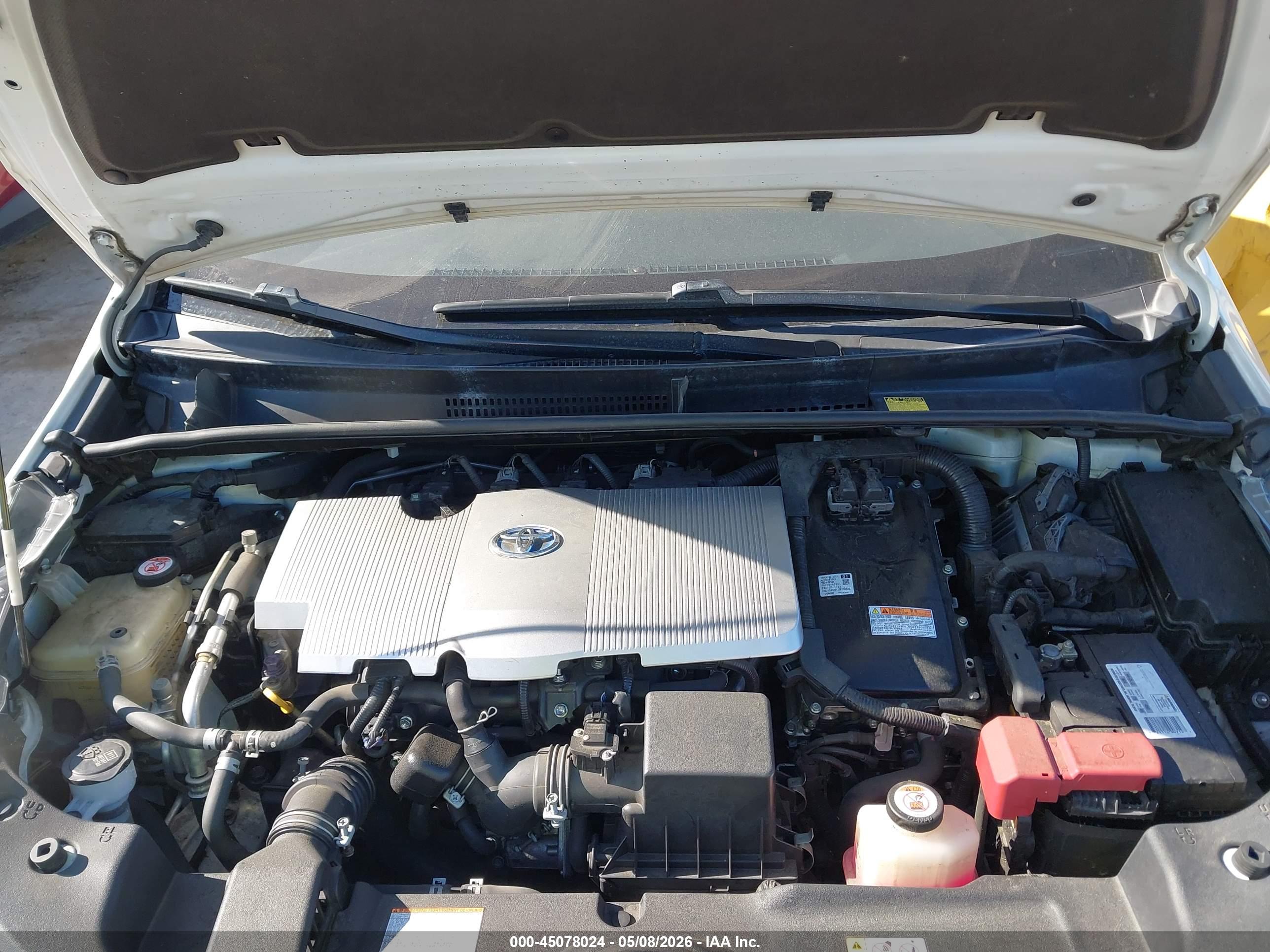 TOYOTA PRIUS image 10
