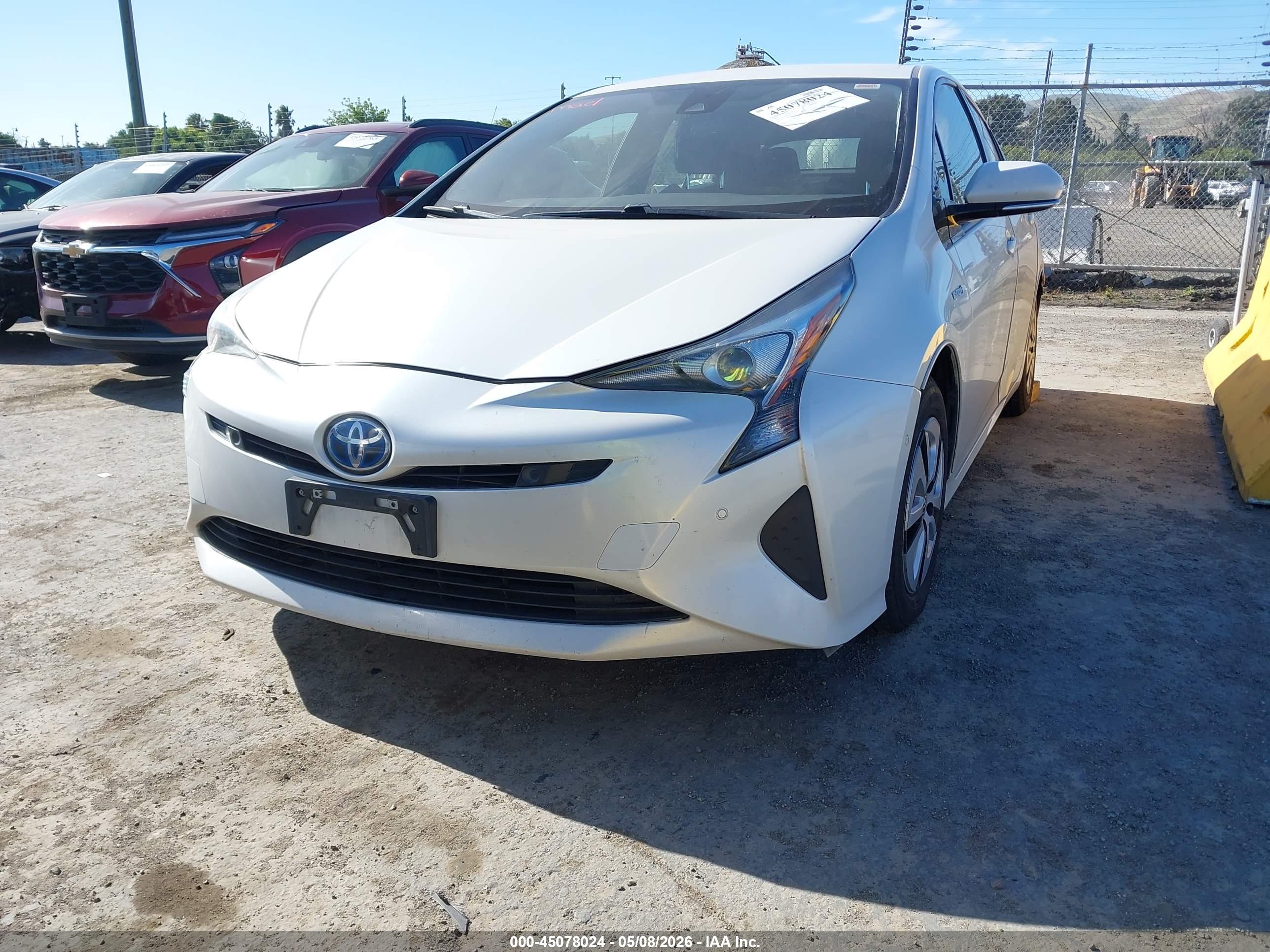 TOYOTA PRIUS image 6