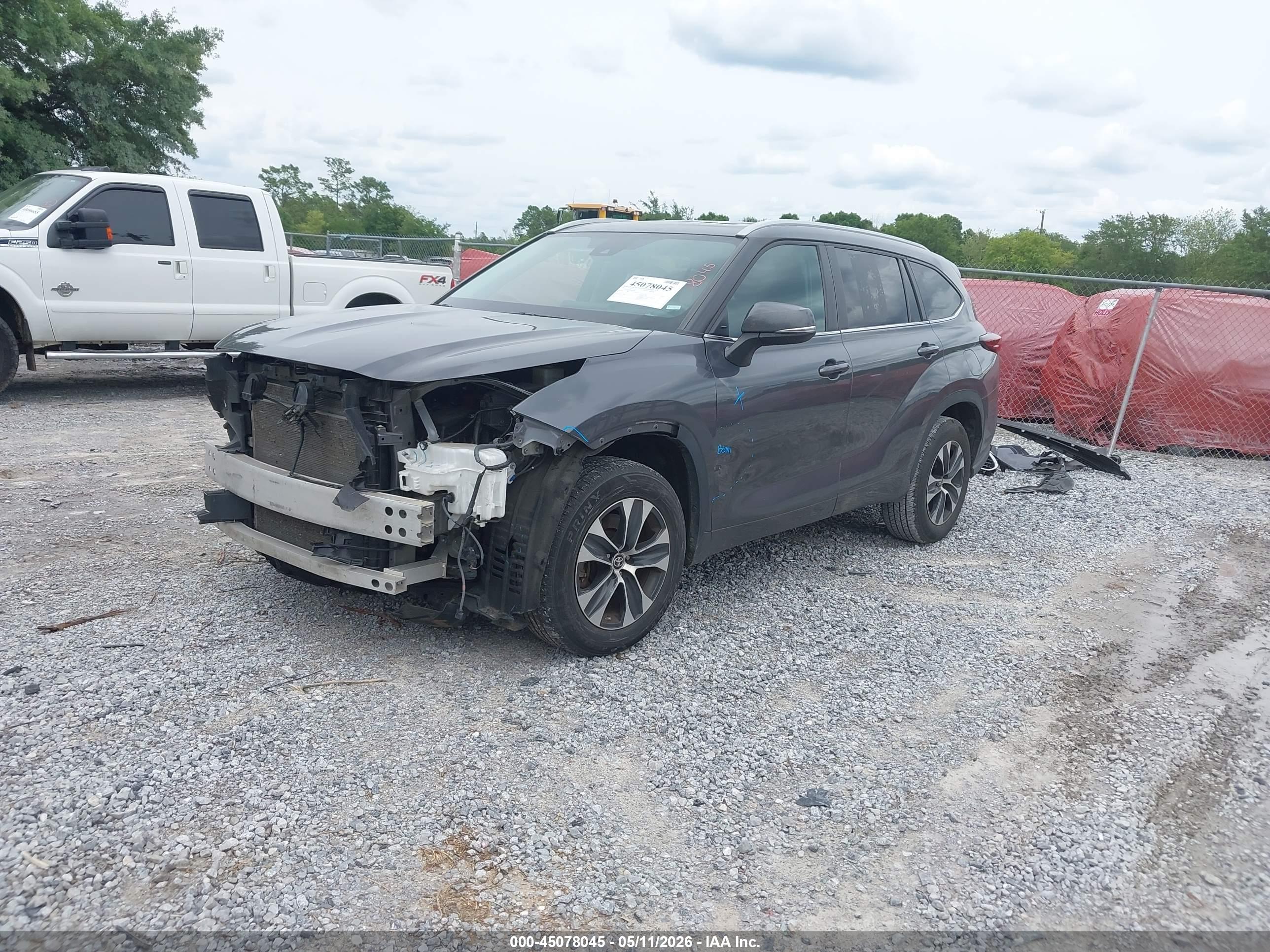 TOYOTA HIGHLANDER image 2