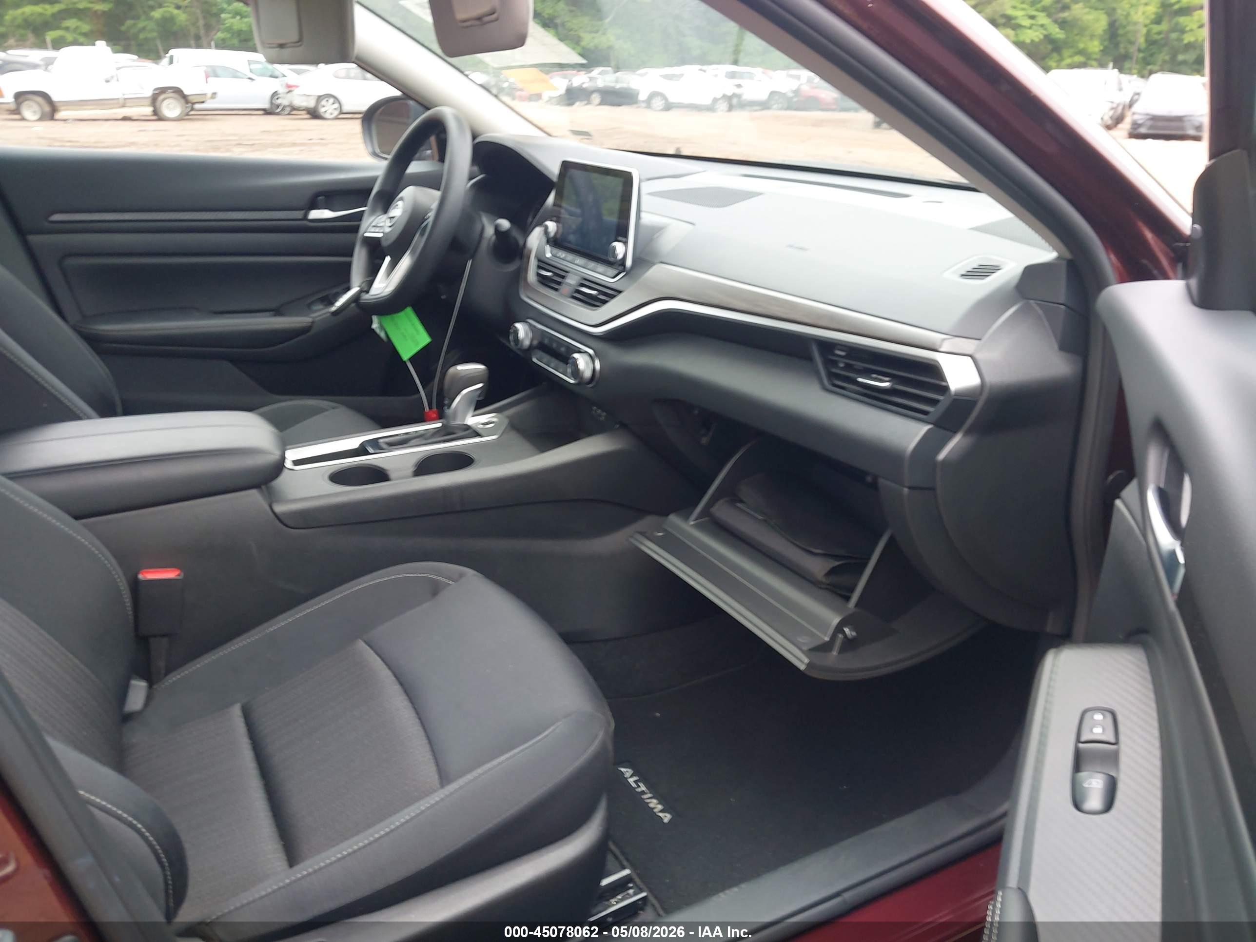 NISSAN ALTIMA image 5