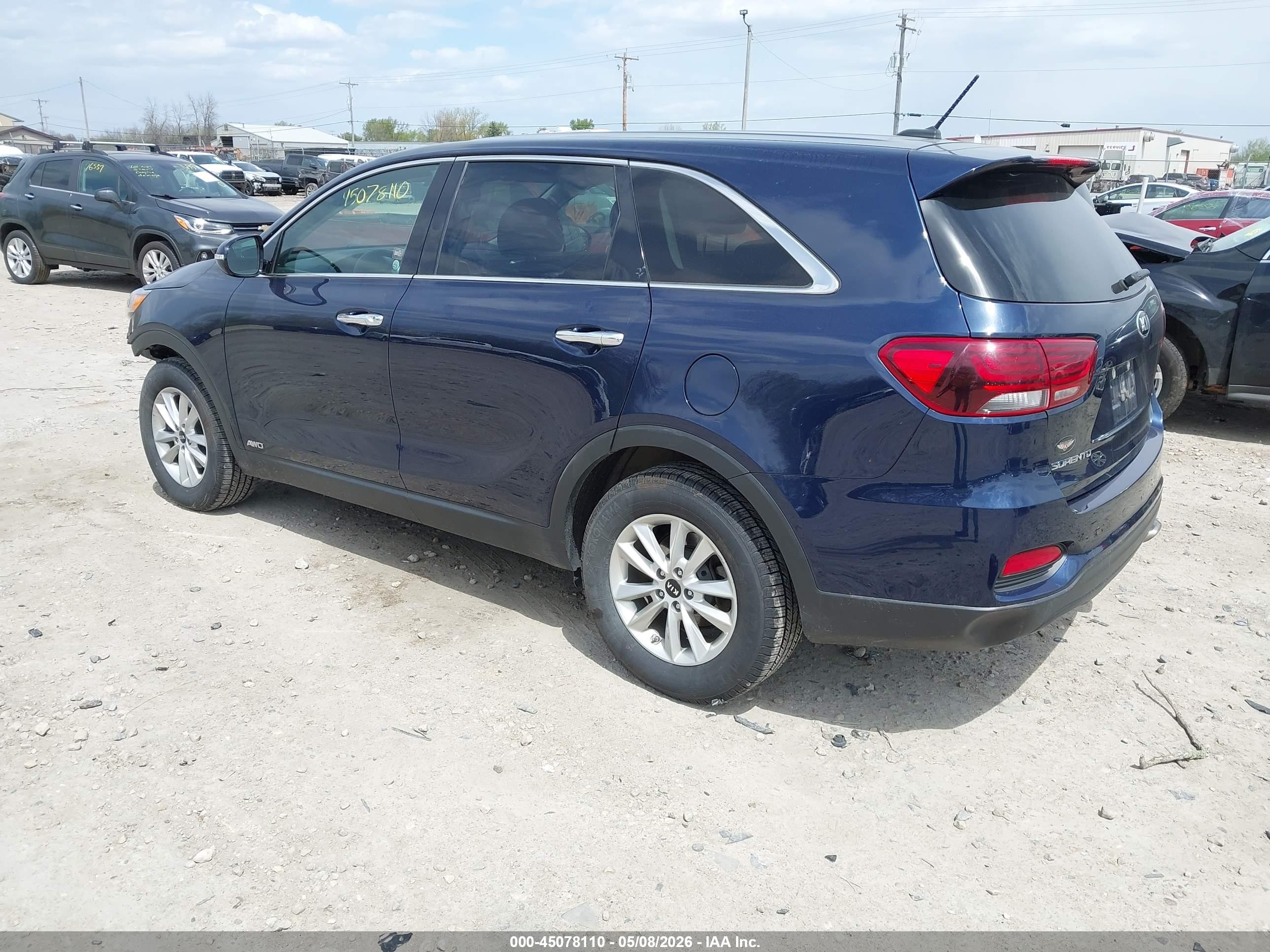 KIA SORENTO image 3