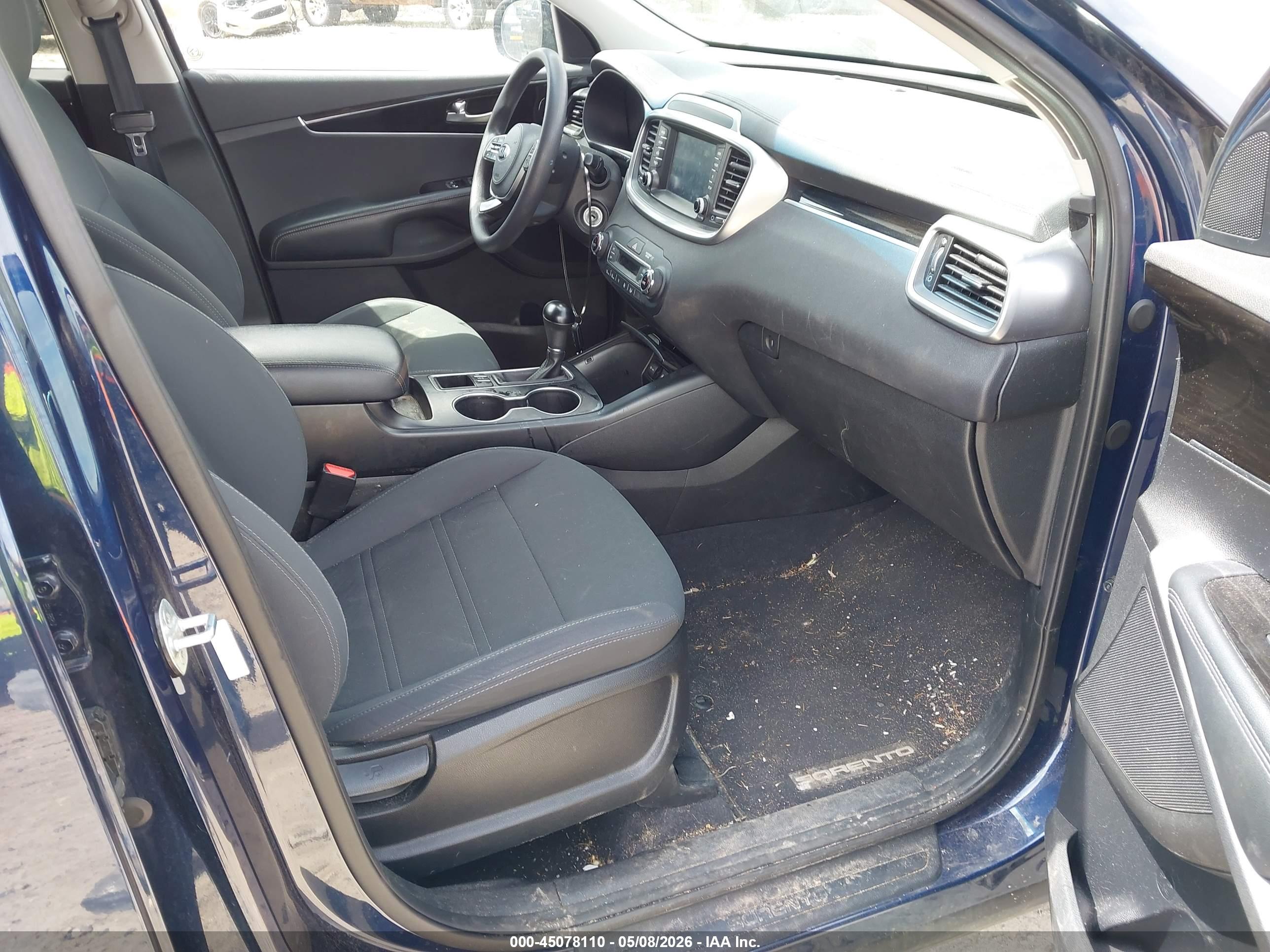 KIA SORENTO image 5