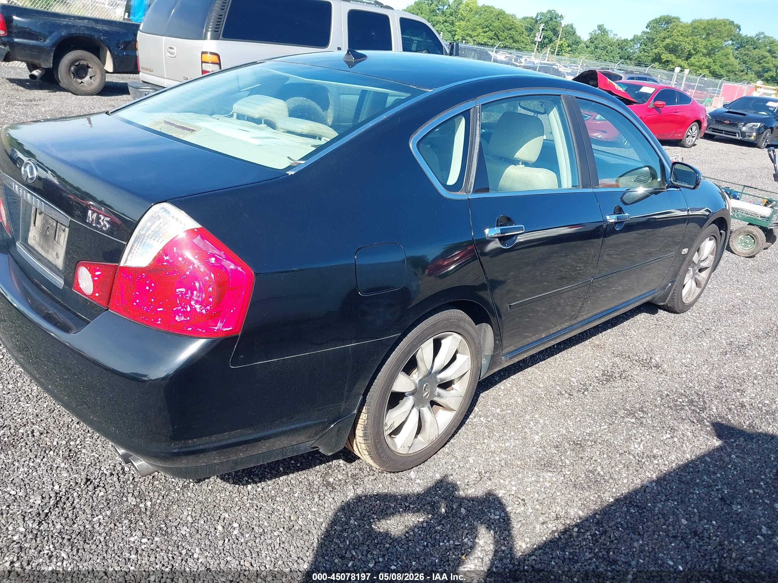 INFINITI M35 image 4