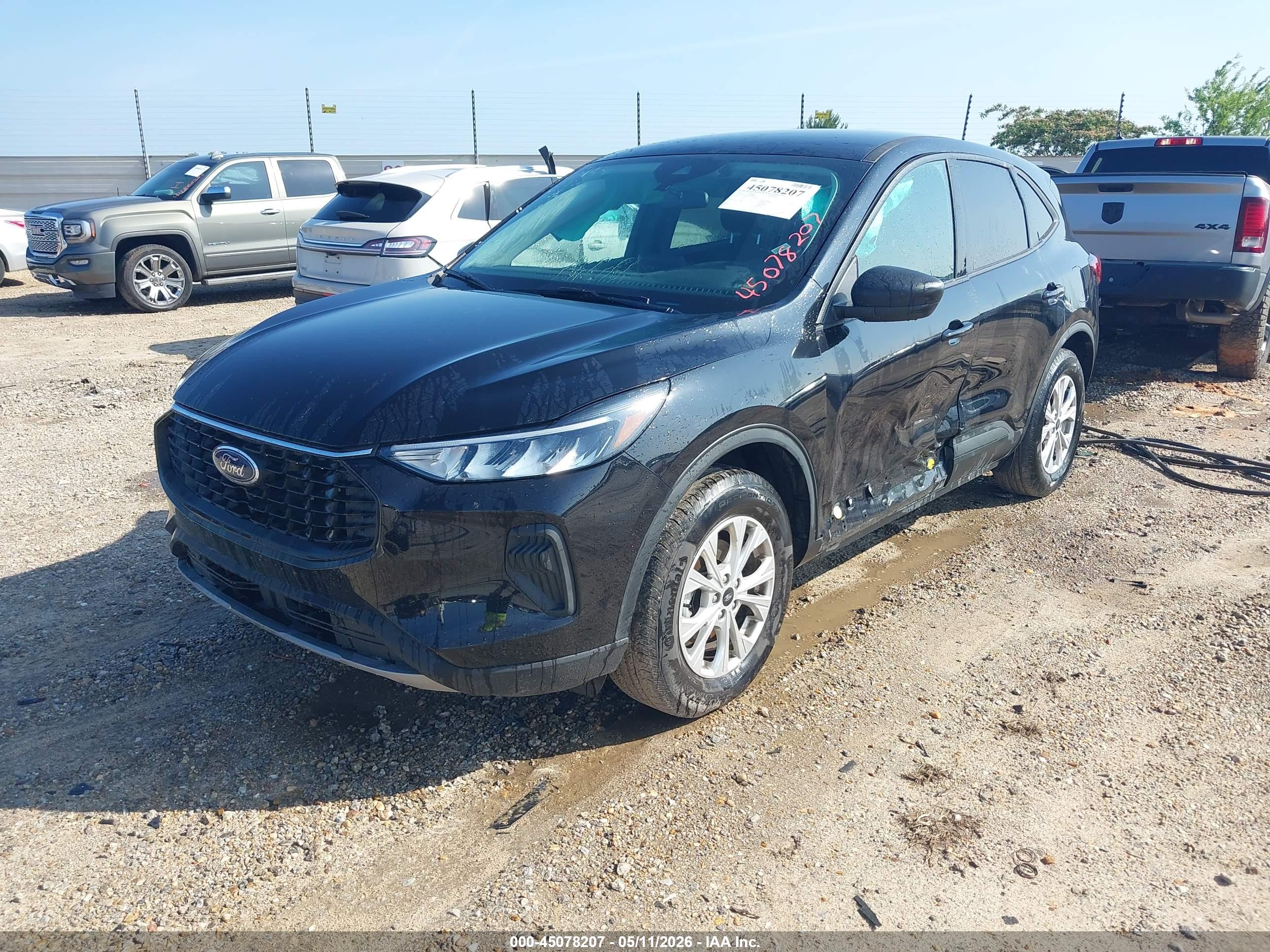 FORD ESCAPE image 2