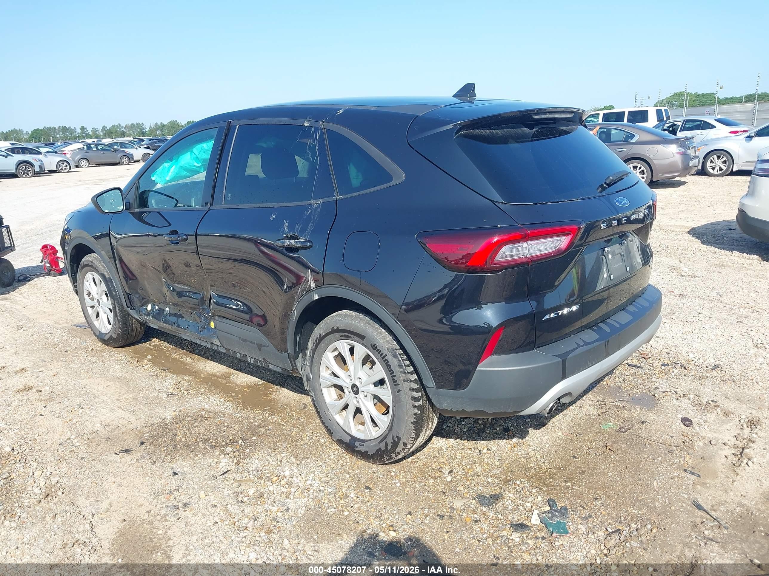 FORD ESCAPE image 3