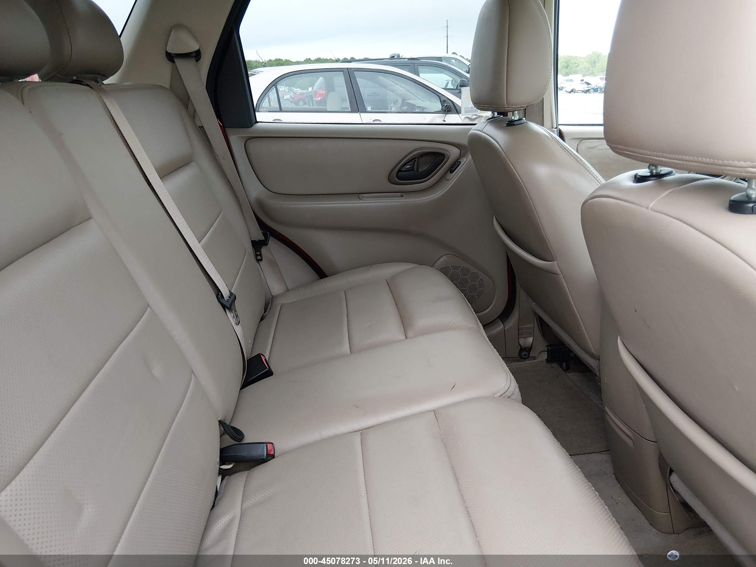 FORD ESCAPE image 8