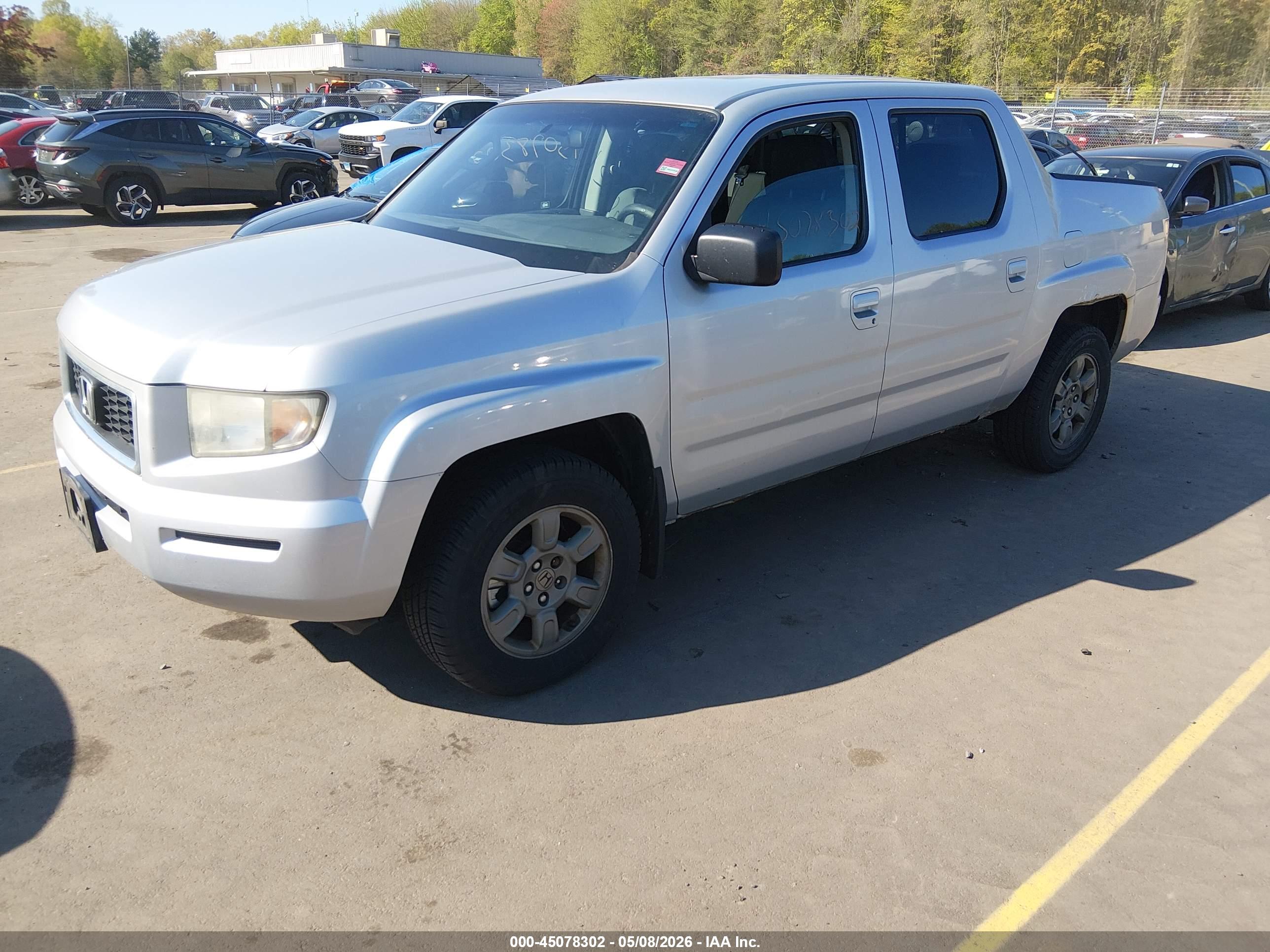 HONDA RIDGELINE image 2