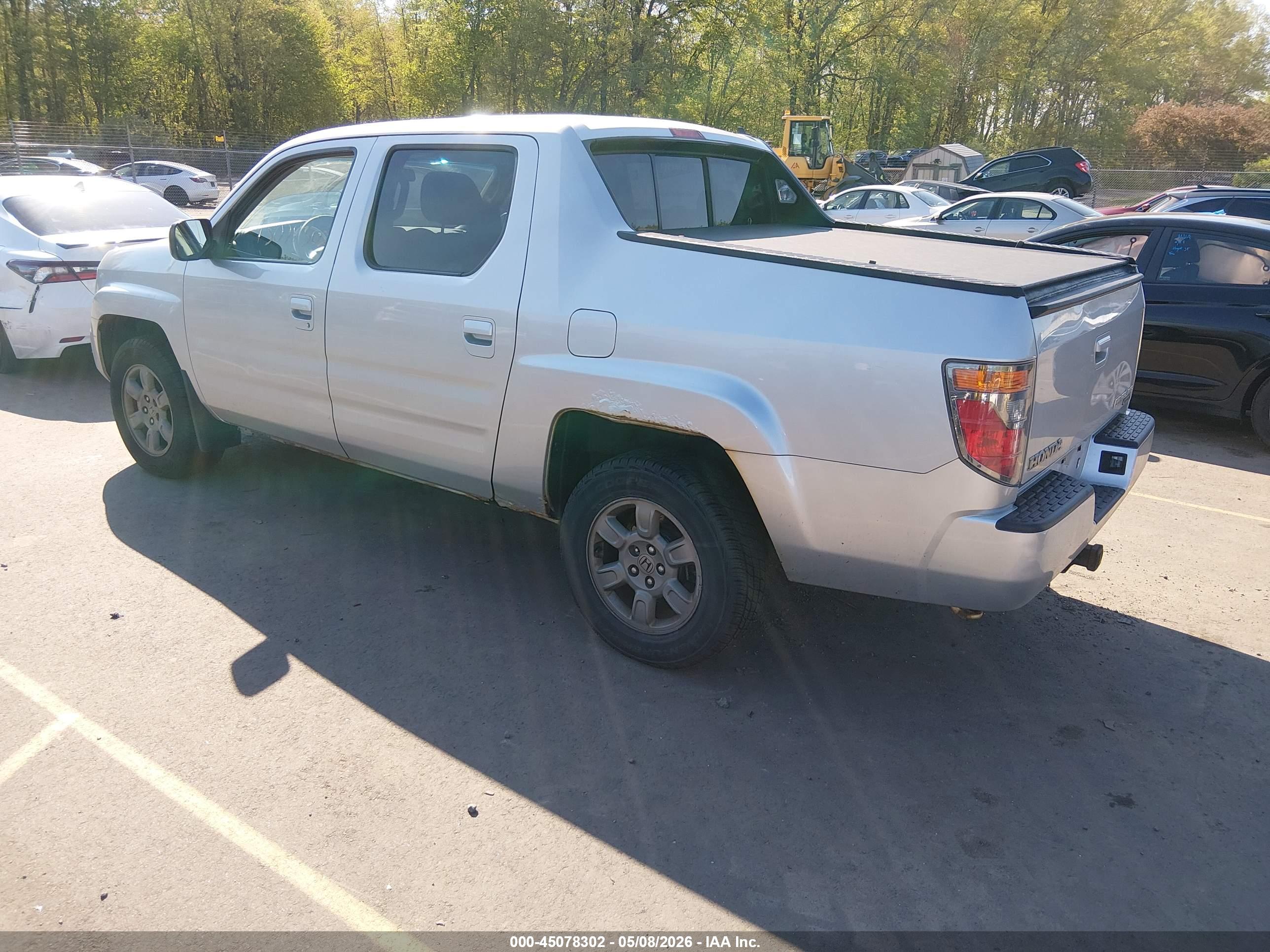 HONDA RIDGELINE image 3