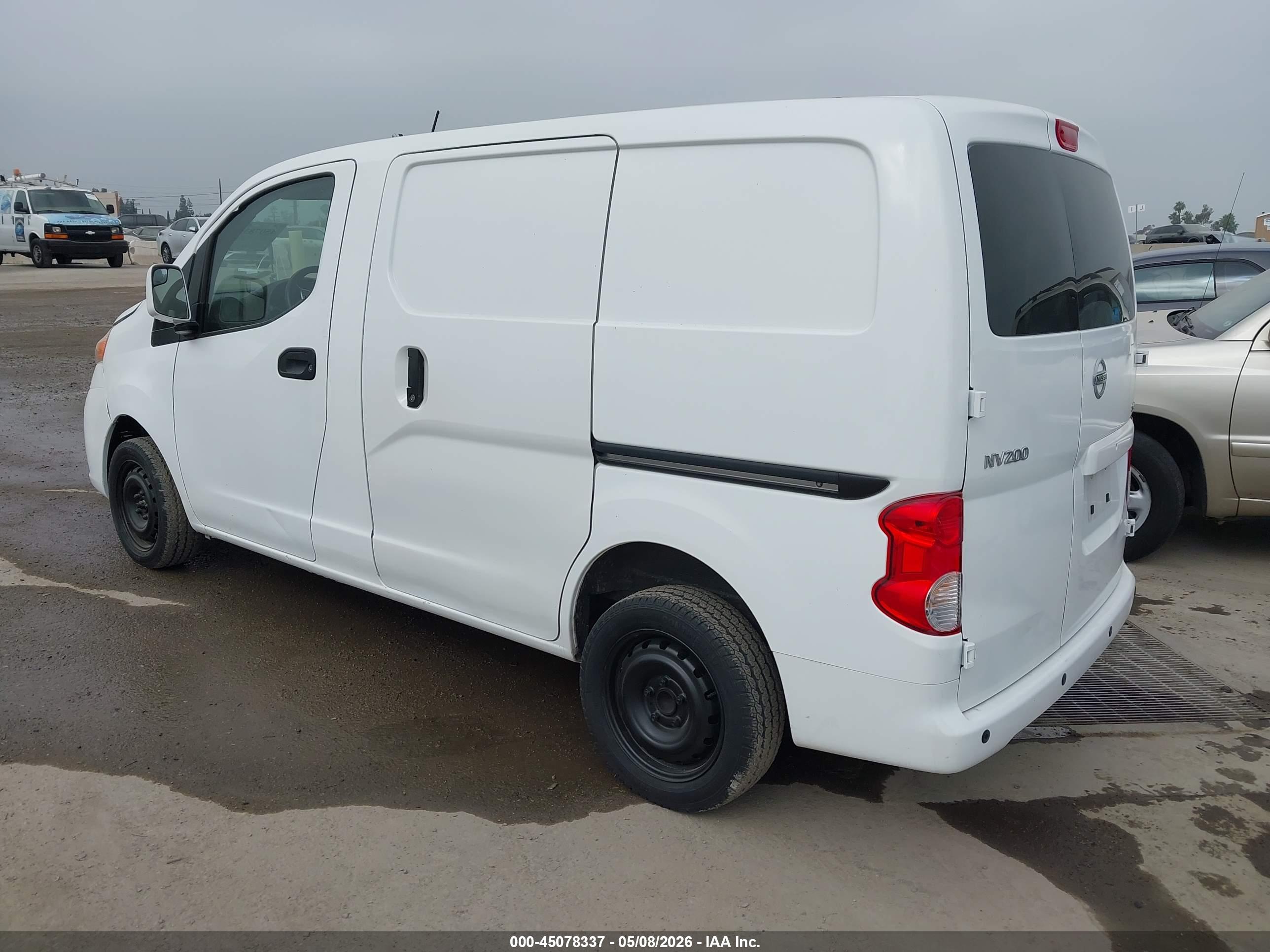NISSAN NV200 image 3