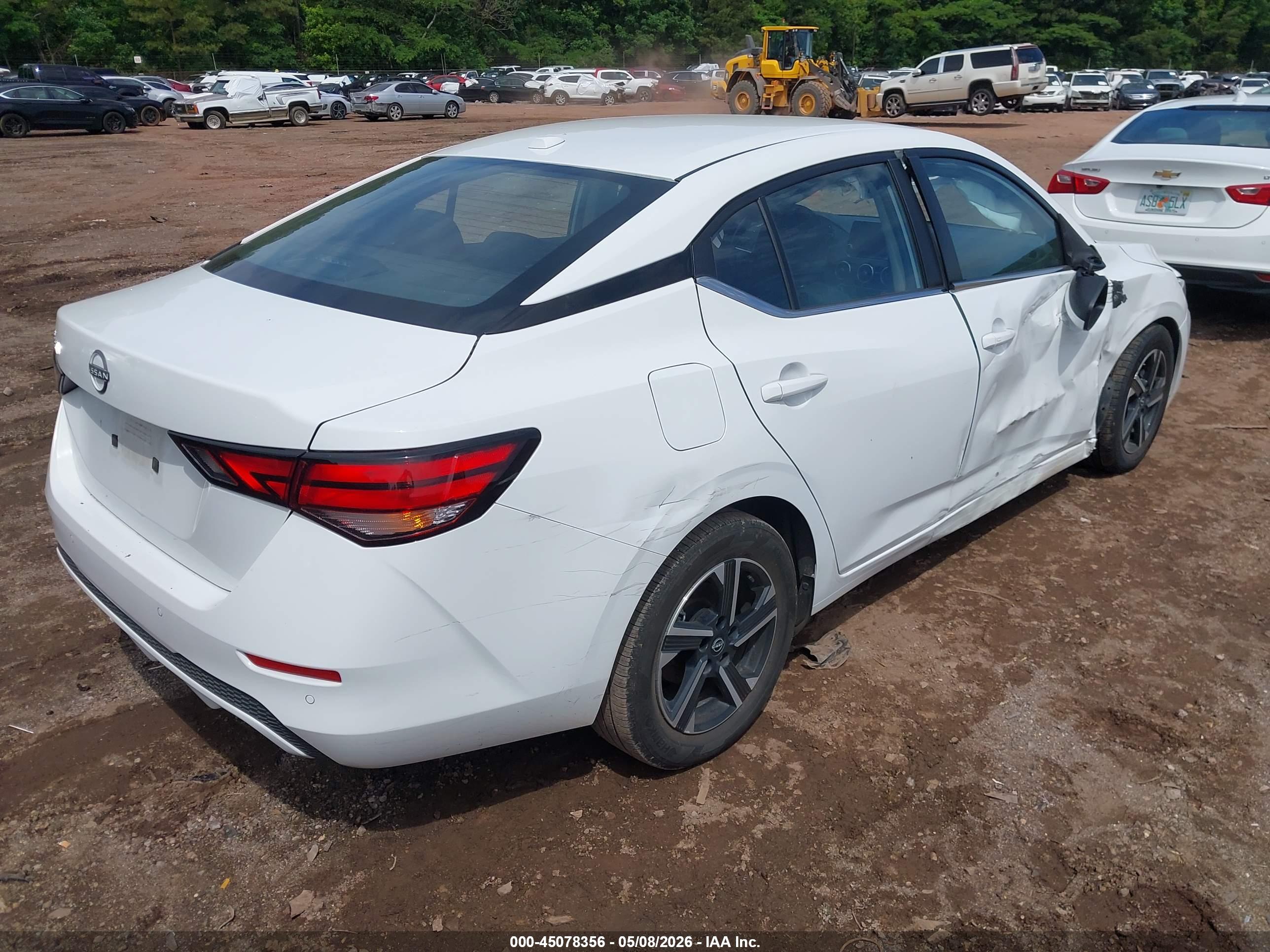 NISSAN SENTRA image 4