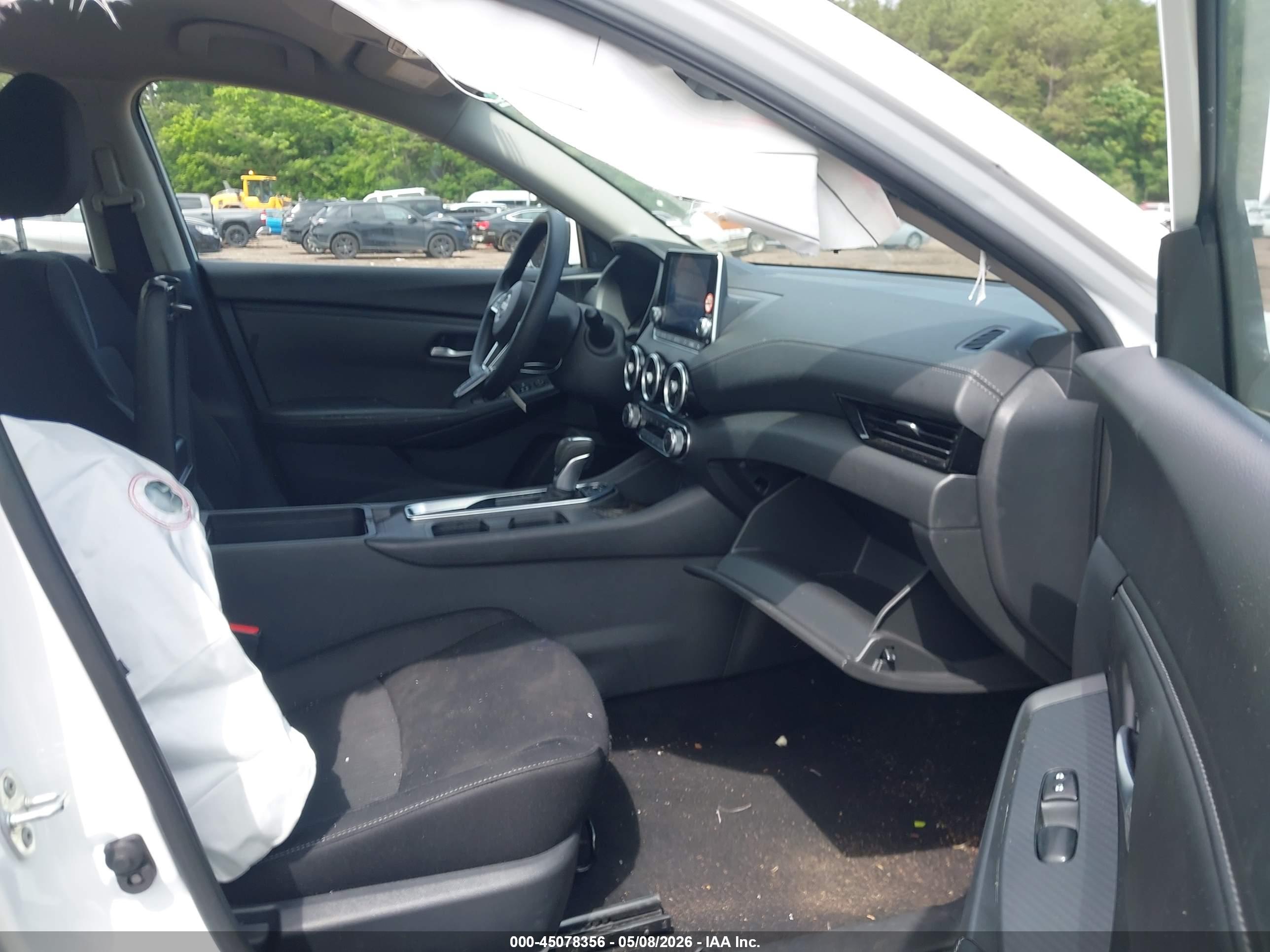 NISSAN SENTRA image 5